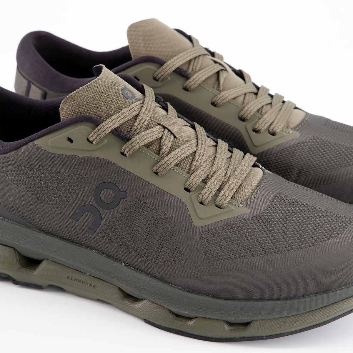 ON Cloudzone · Sneaker