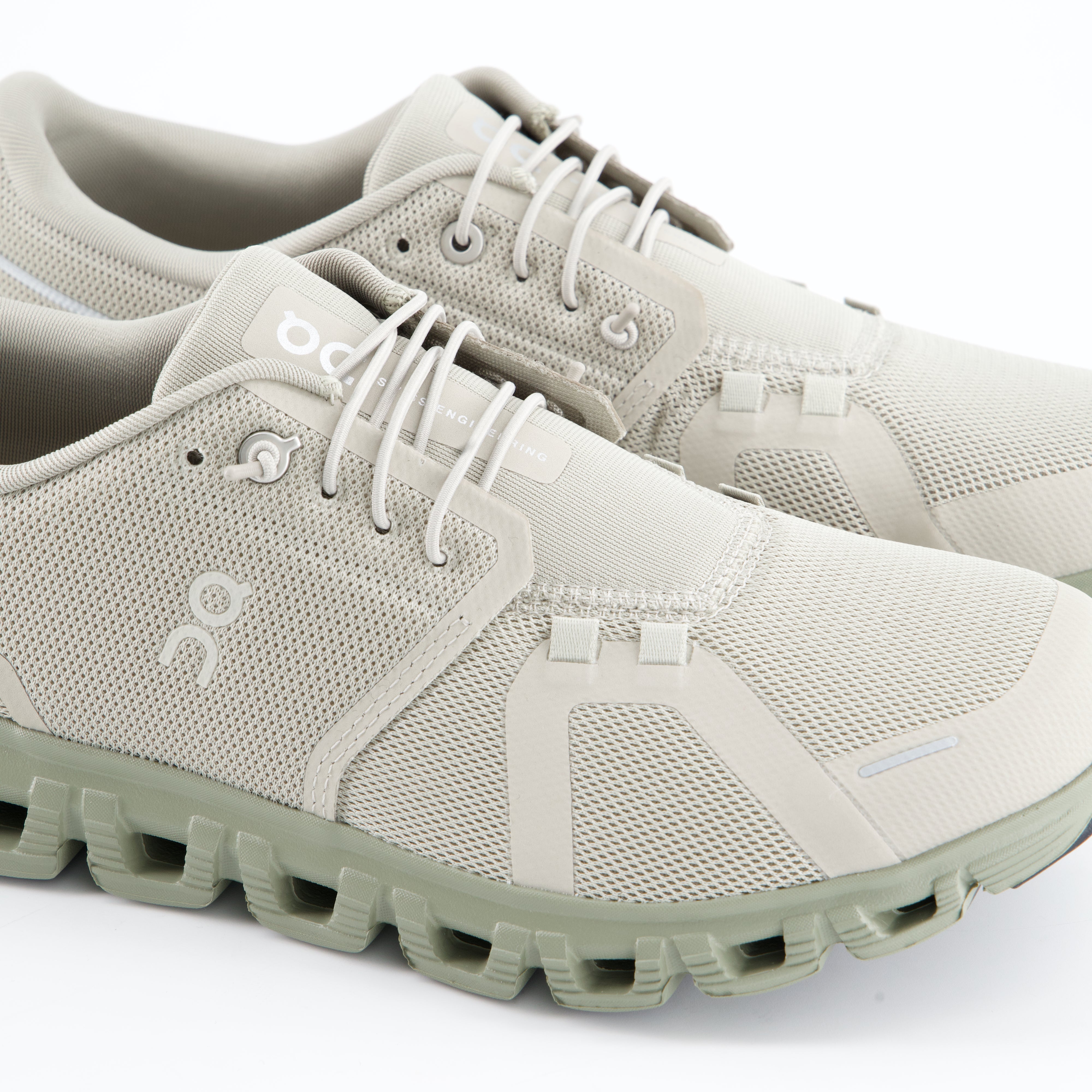 Sneaker Cloud 6