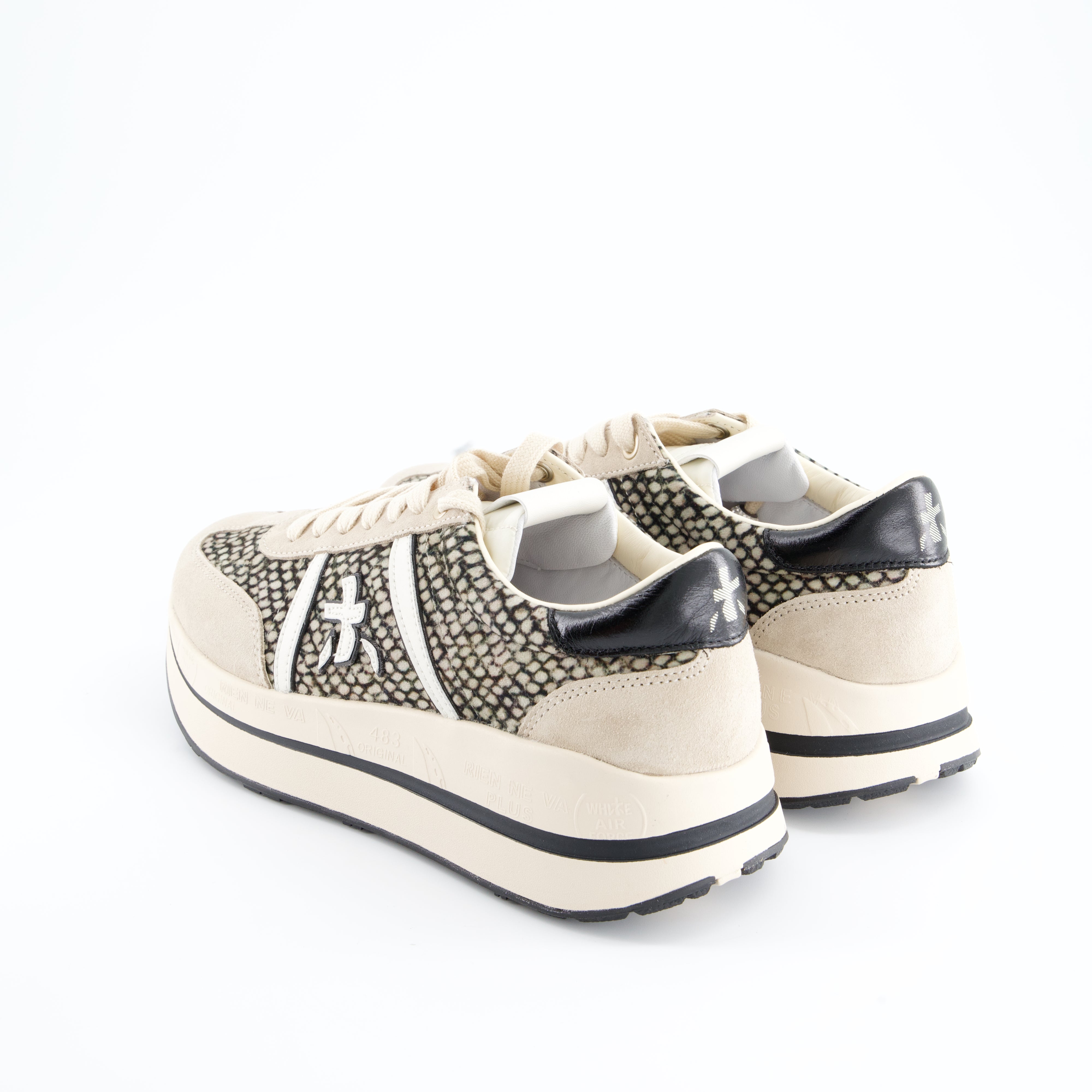 Sneaker