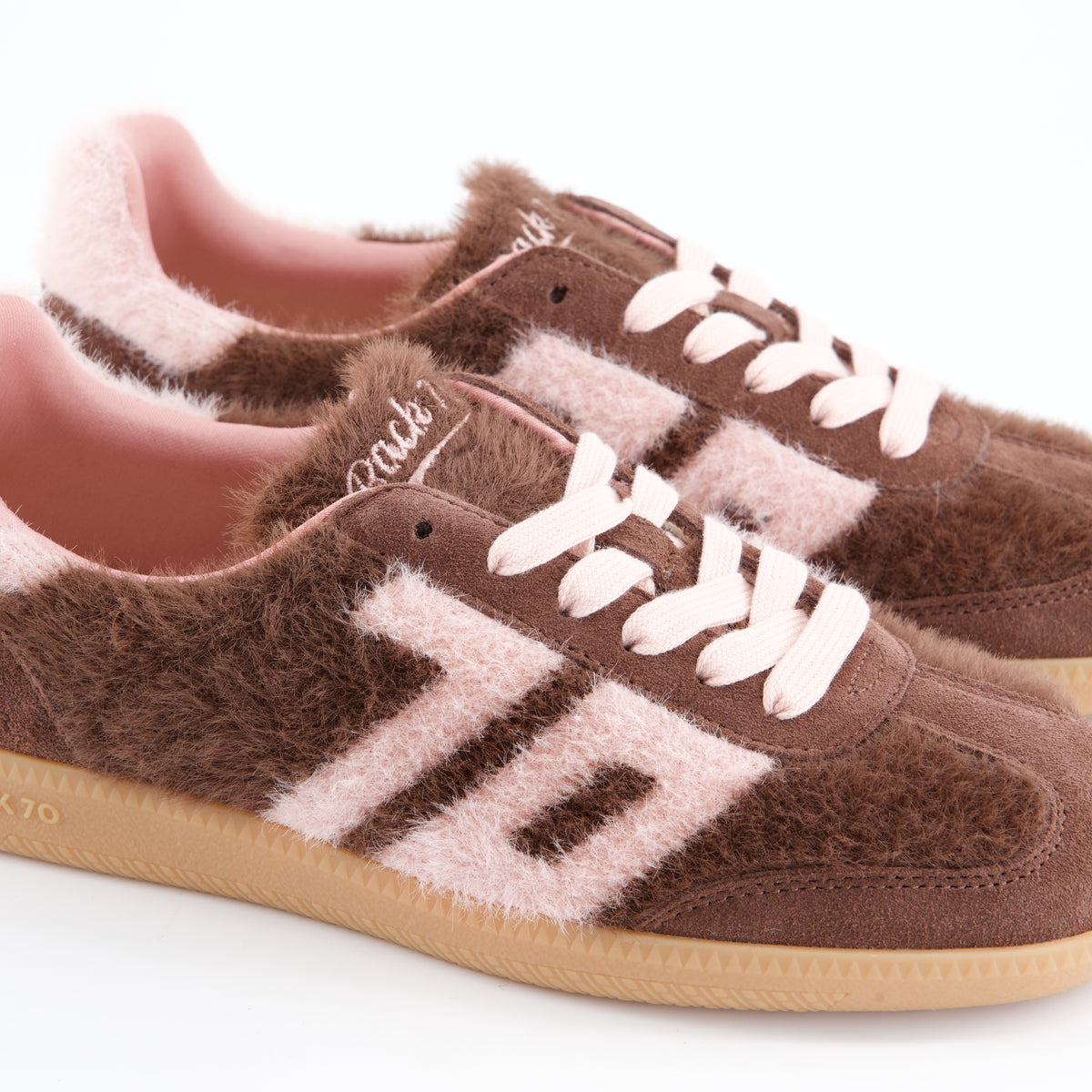 Back 70 Sneaker