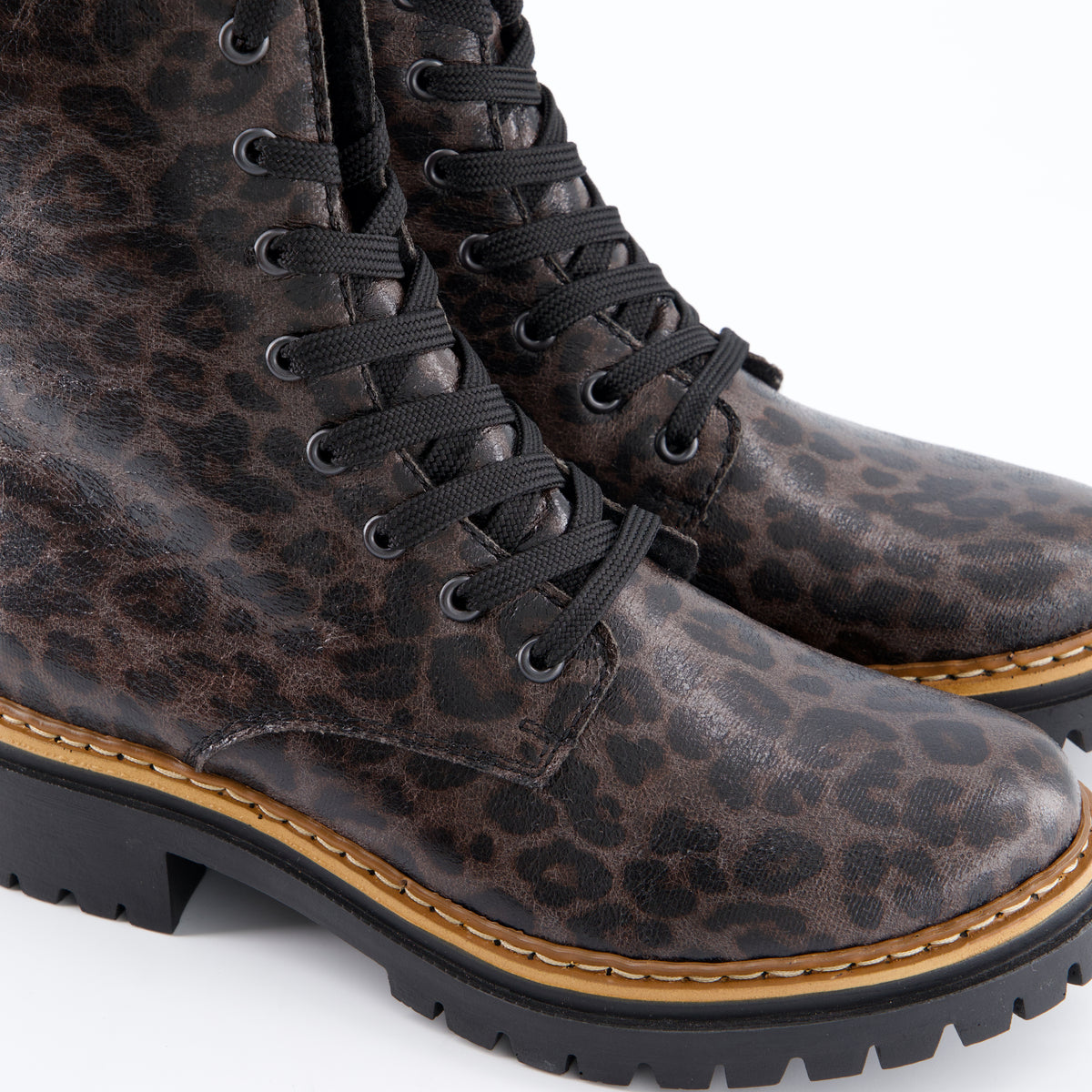 Schnürboots