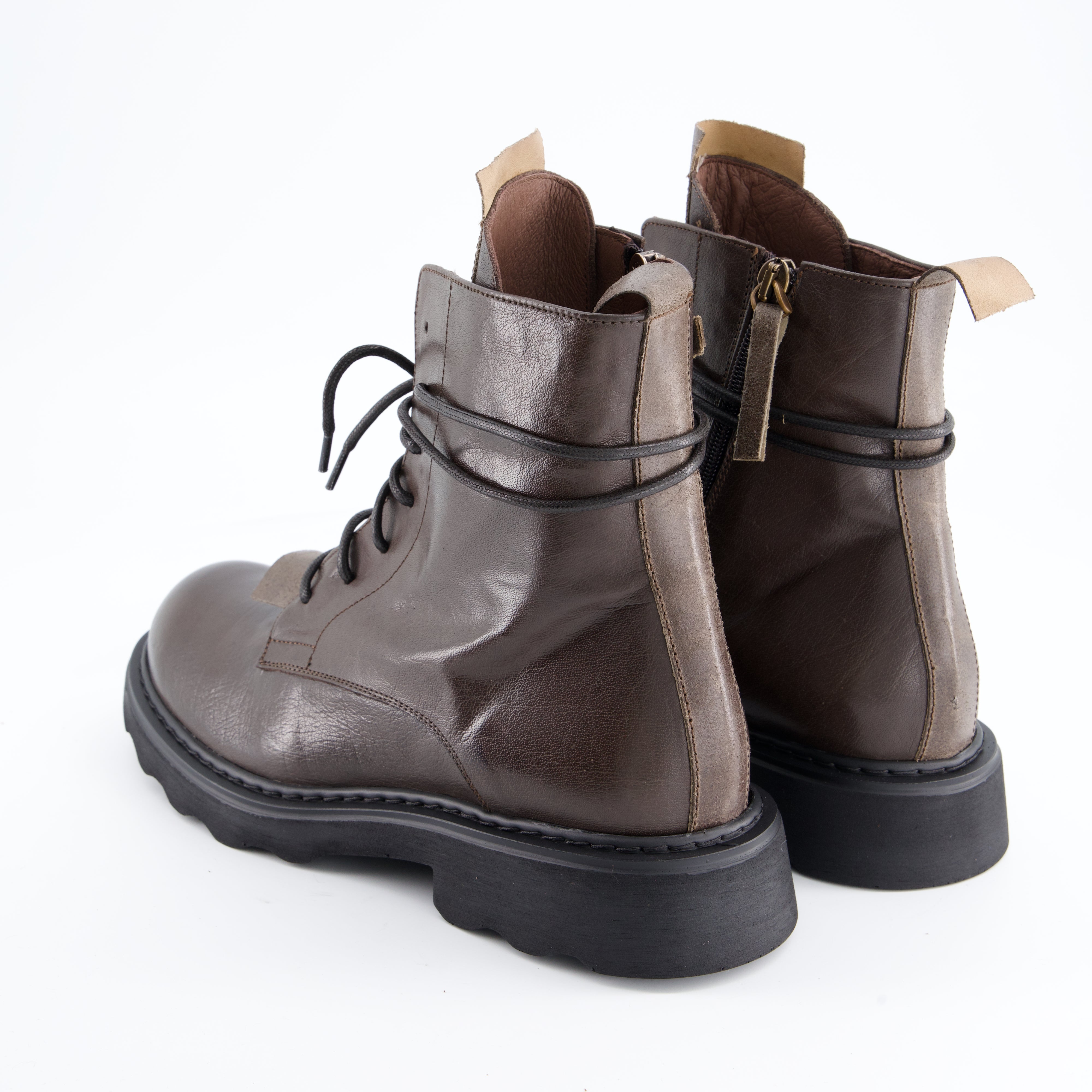 Schnürboots