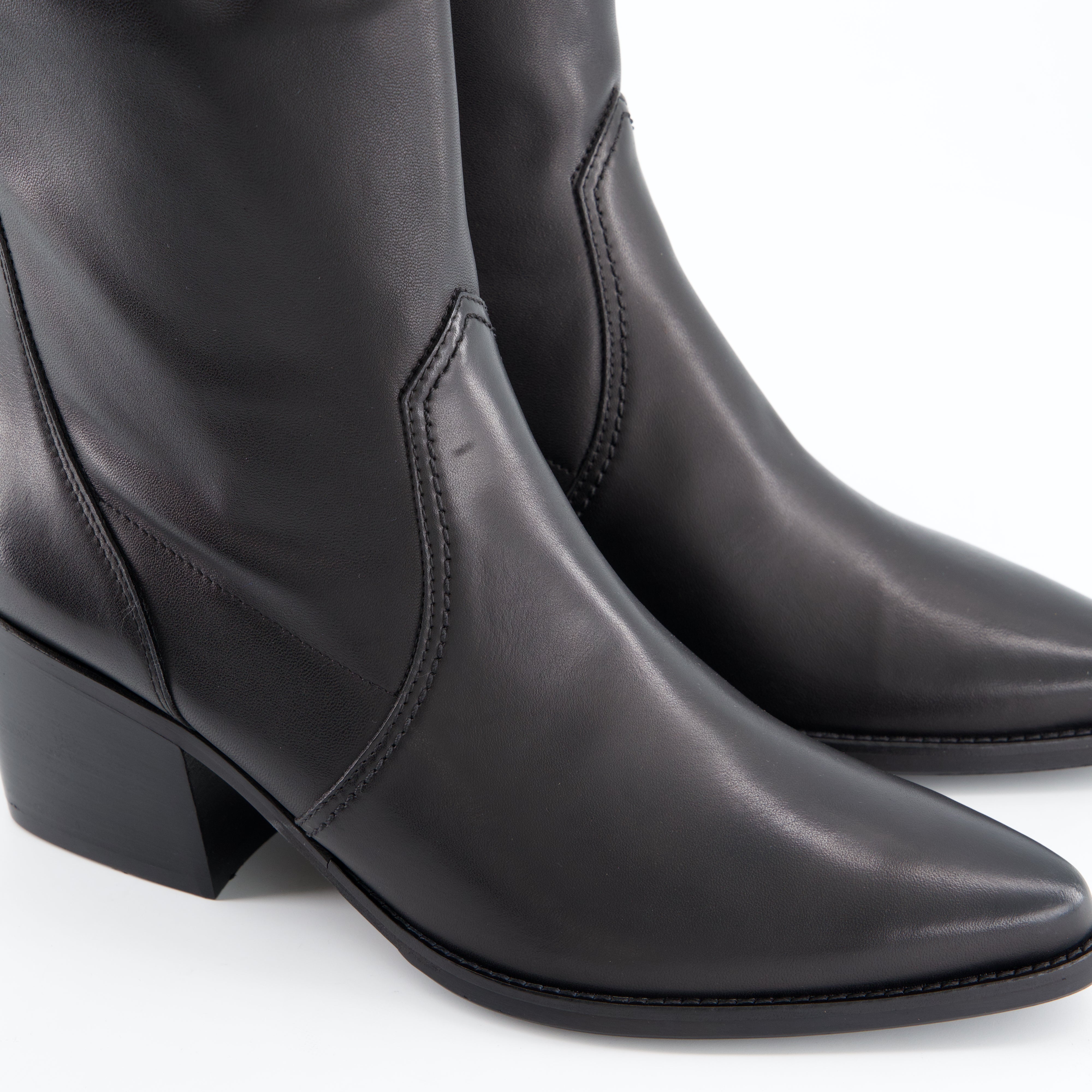 Stiefelette