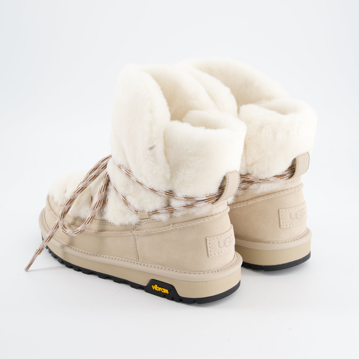 UGG Classic Tread Fluffed Boot · Winterstiefel