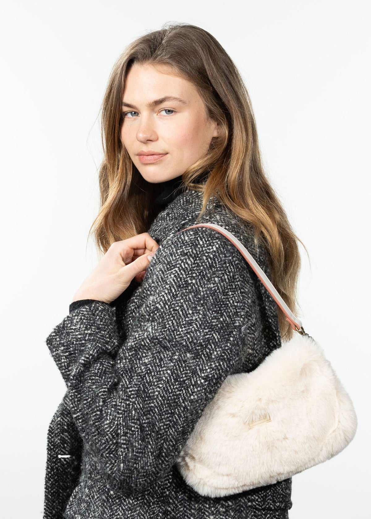 Tasche Djupa Shoulderbag