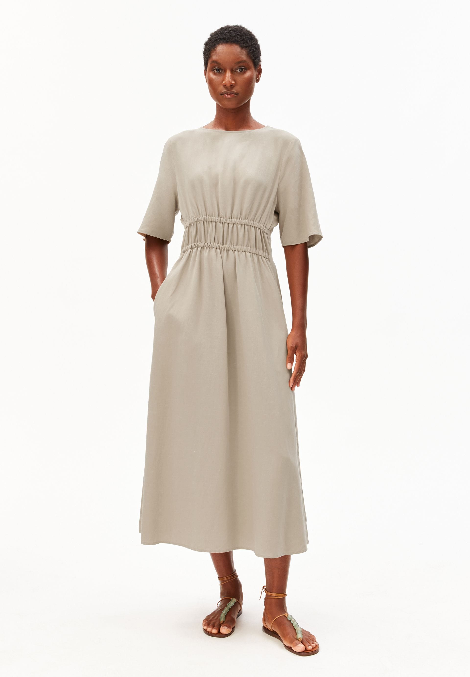 ARMEDANGELS Bekleidung Damen - Kleid Kleid Linen Blend Gathered Dress