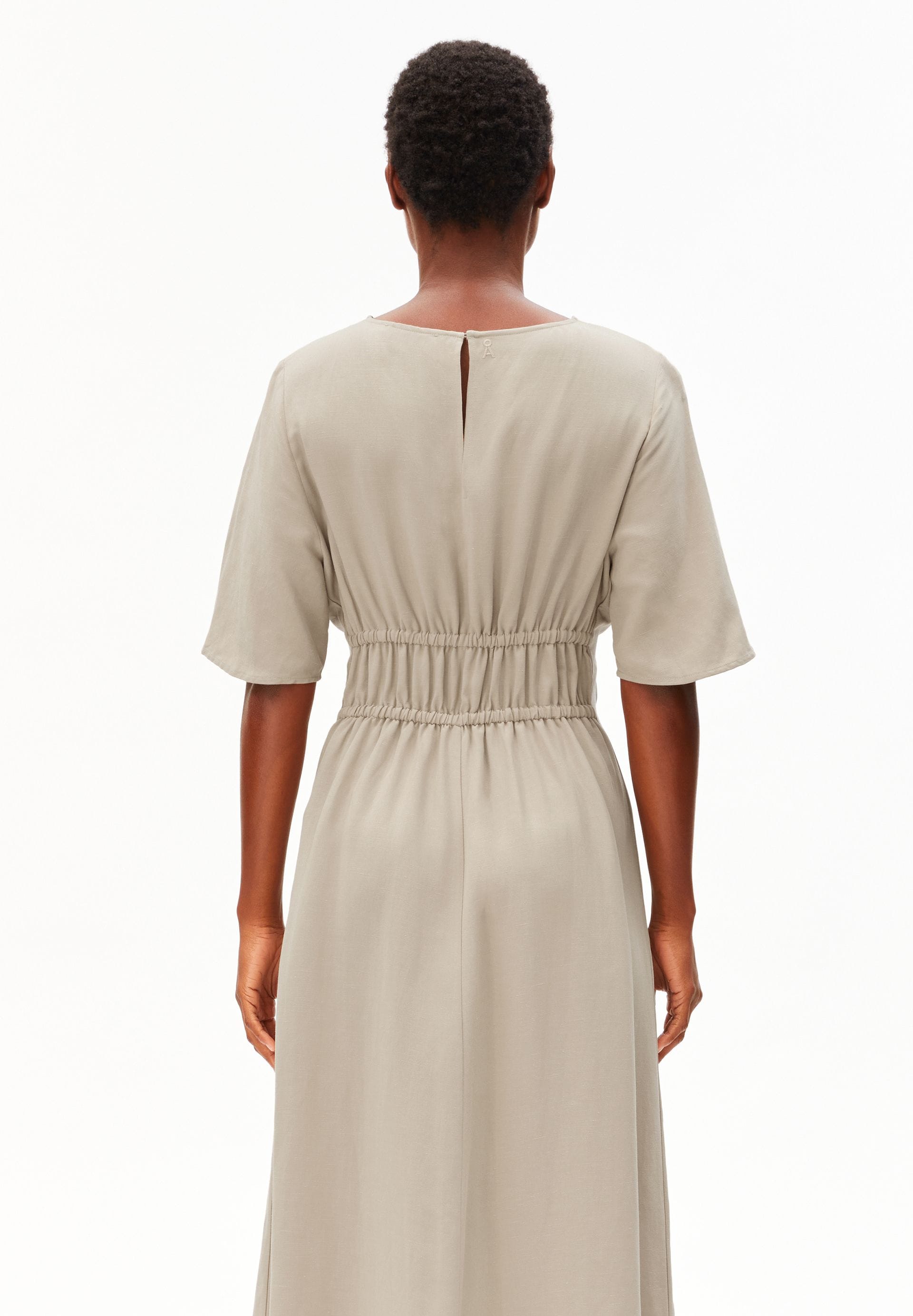 ARMEDANGELS Bekleidung Damen - Kleid Kleid Linen Blend Gathered Dress