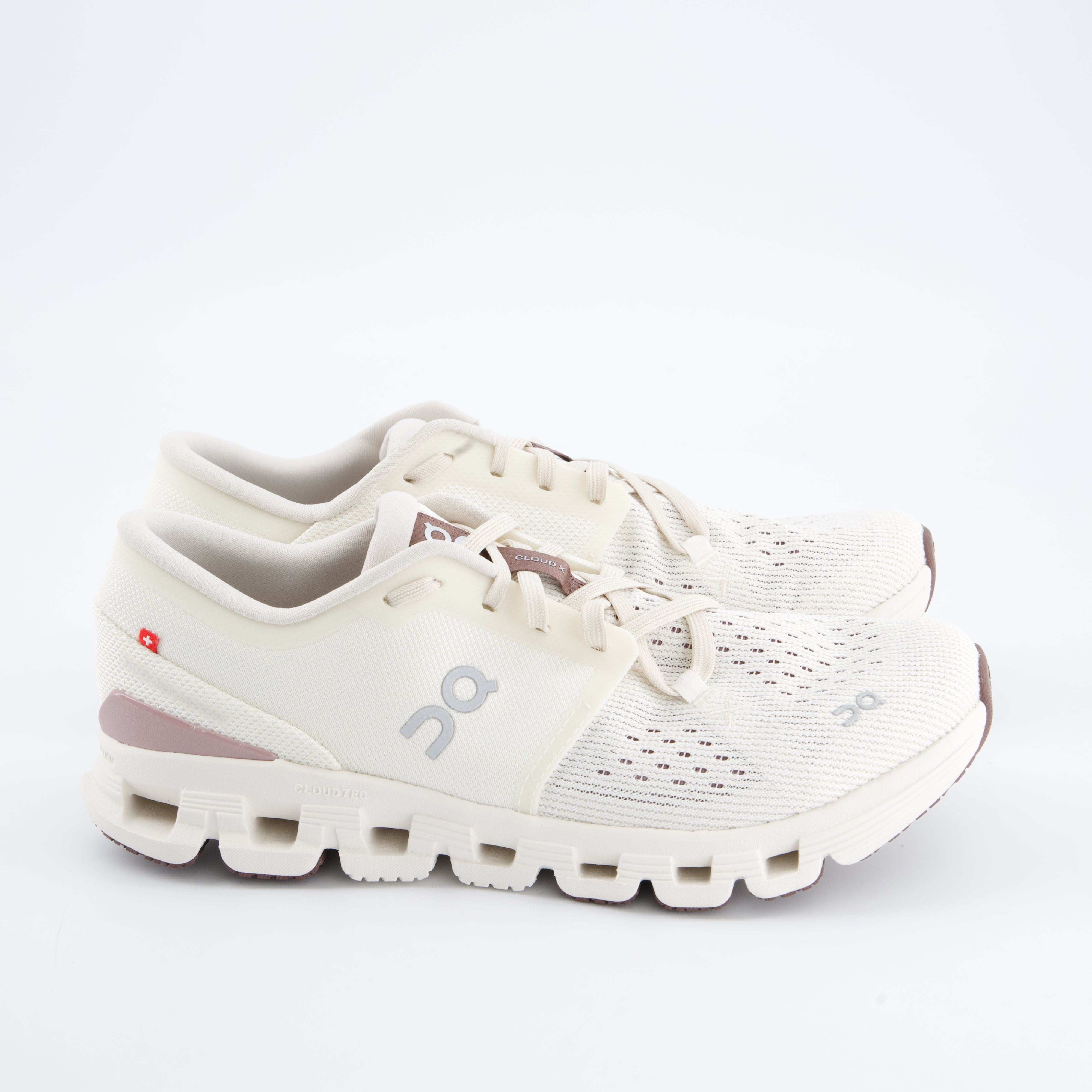 ON Damenschuhe - Laufschuhe Laufschuhe Cloud X 4