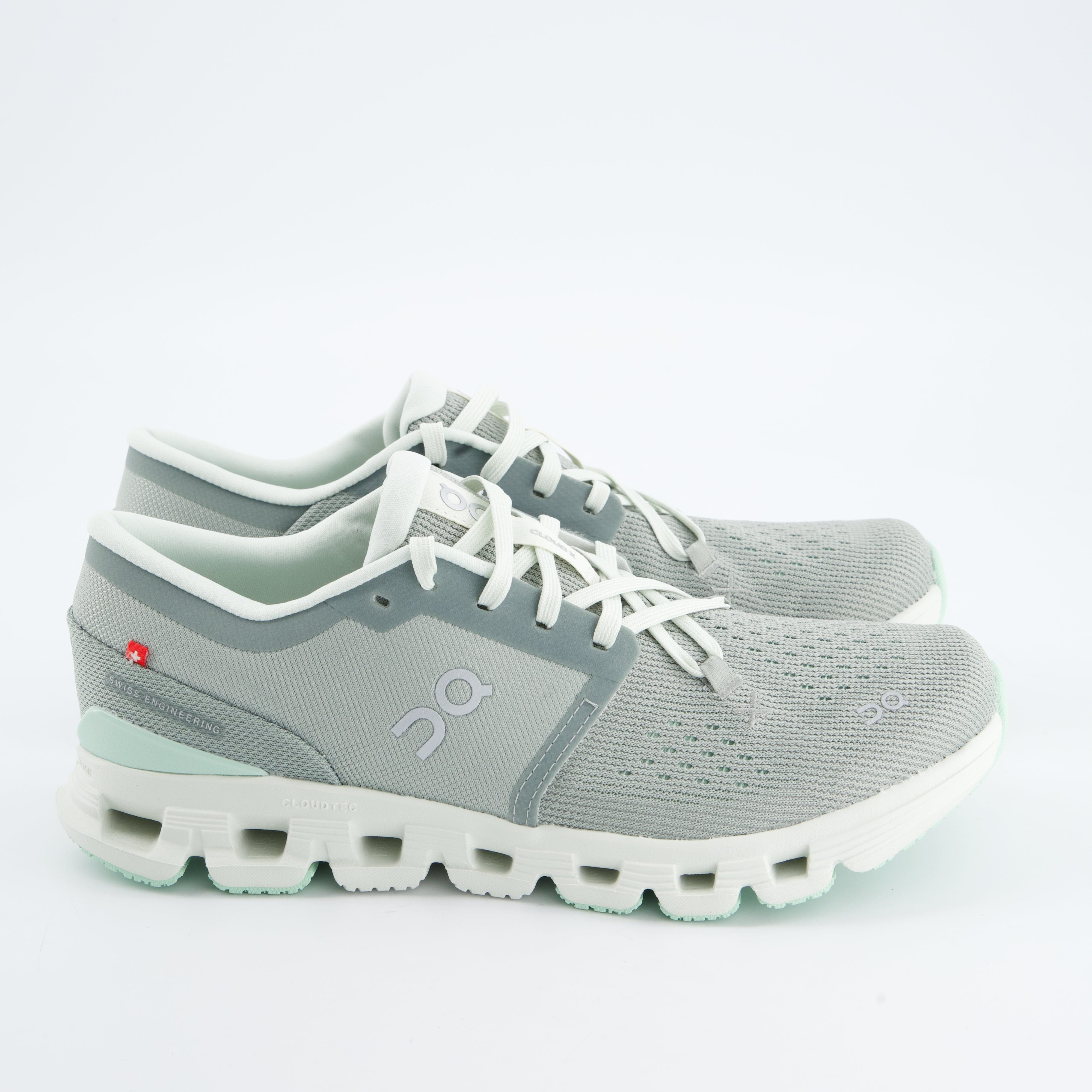 ON Damenschuhe - Laufschuhe Laufschuhe Cloud X 4