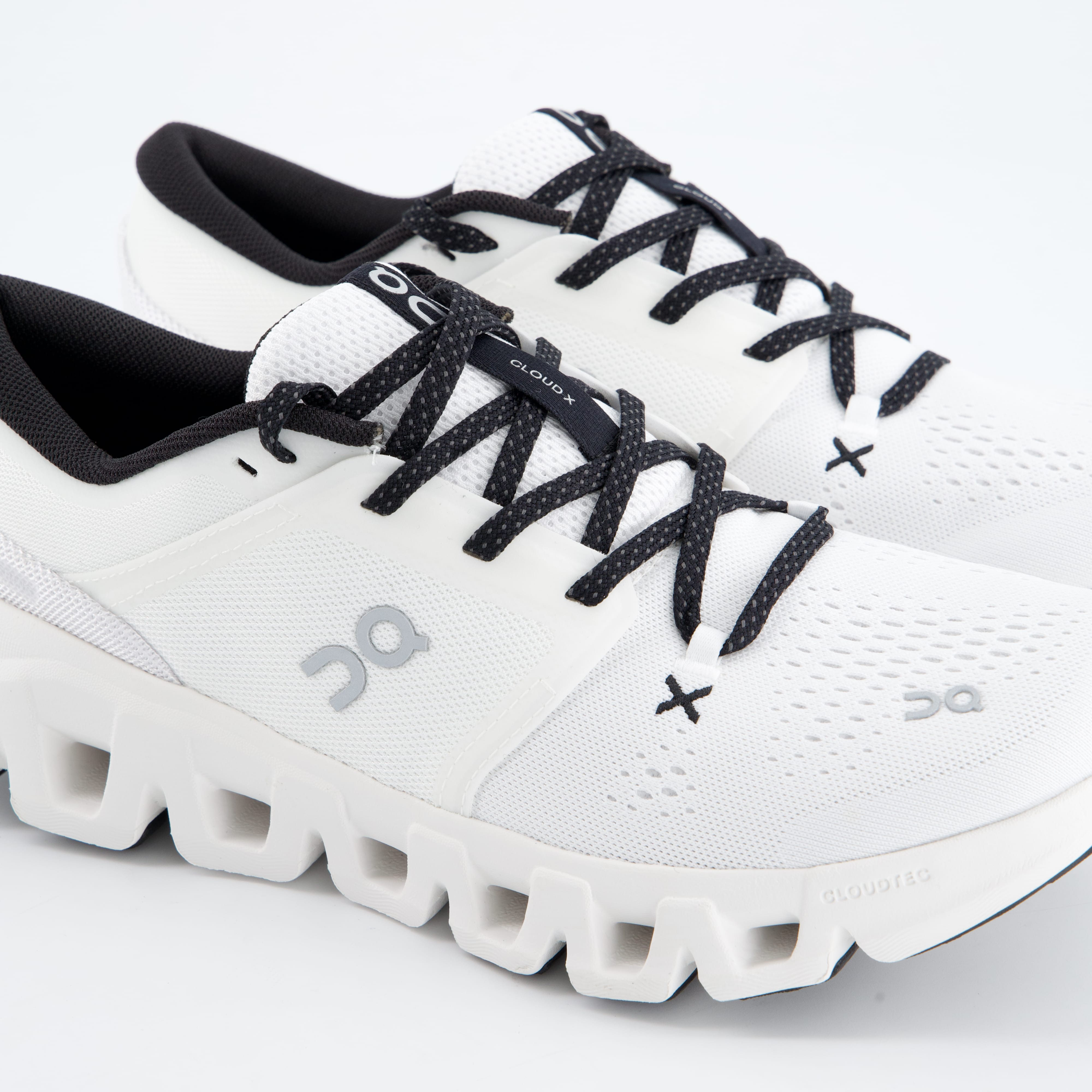 ON Damenschuhe - Laufschuhe Laufschuhe Cloud X 5