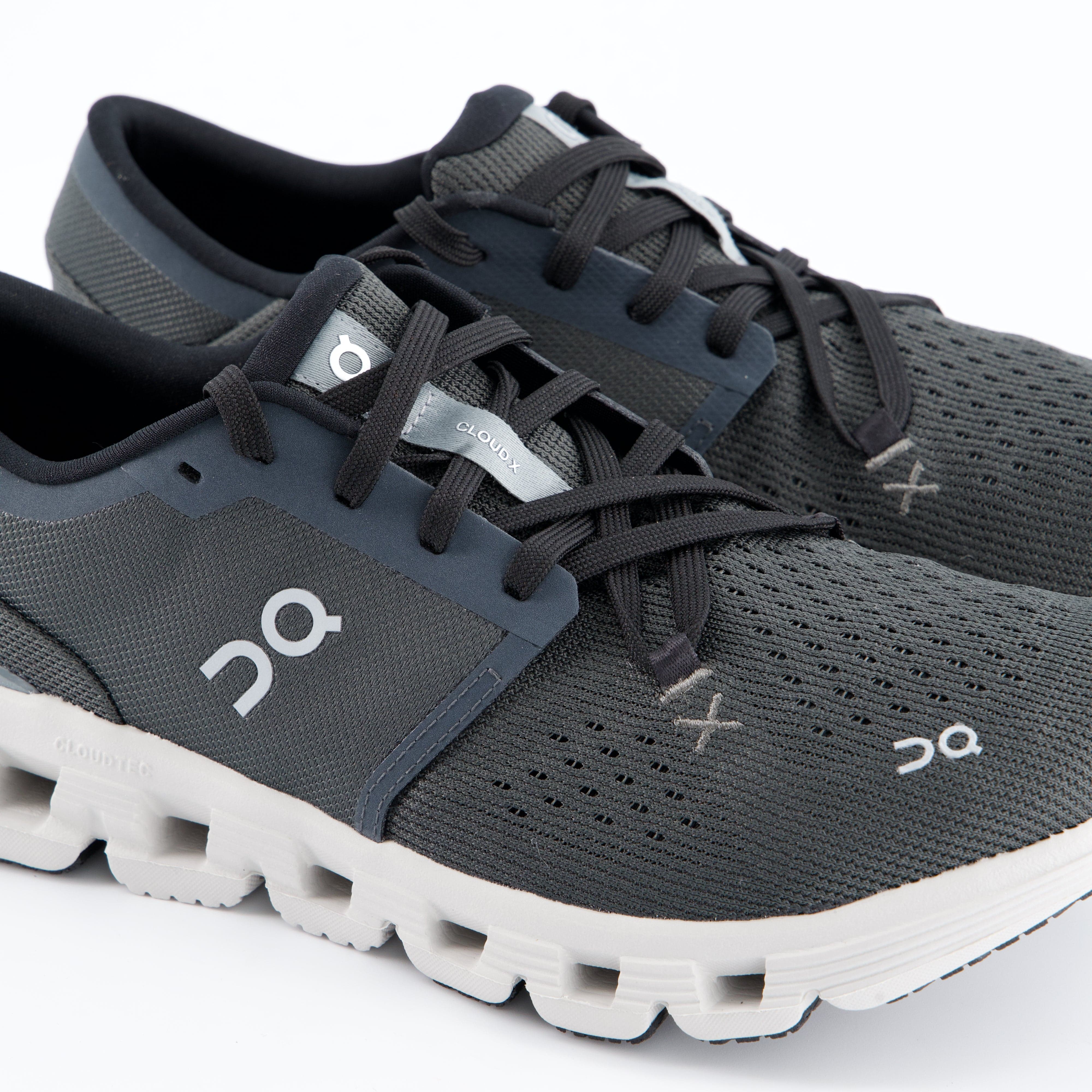 ON Herrenschuh - Laufschuhe Laufschuhe Cloud X 4