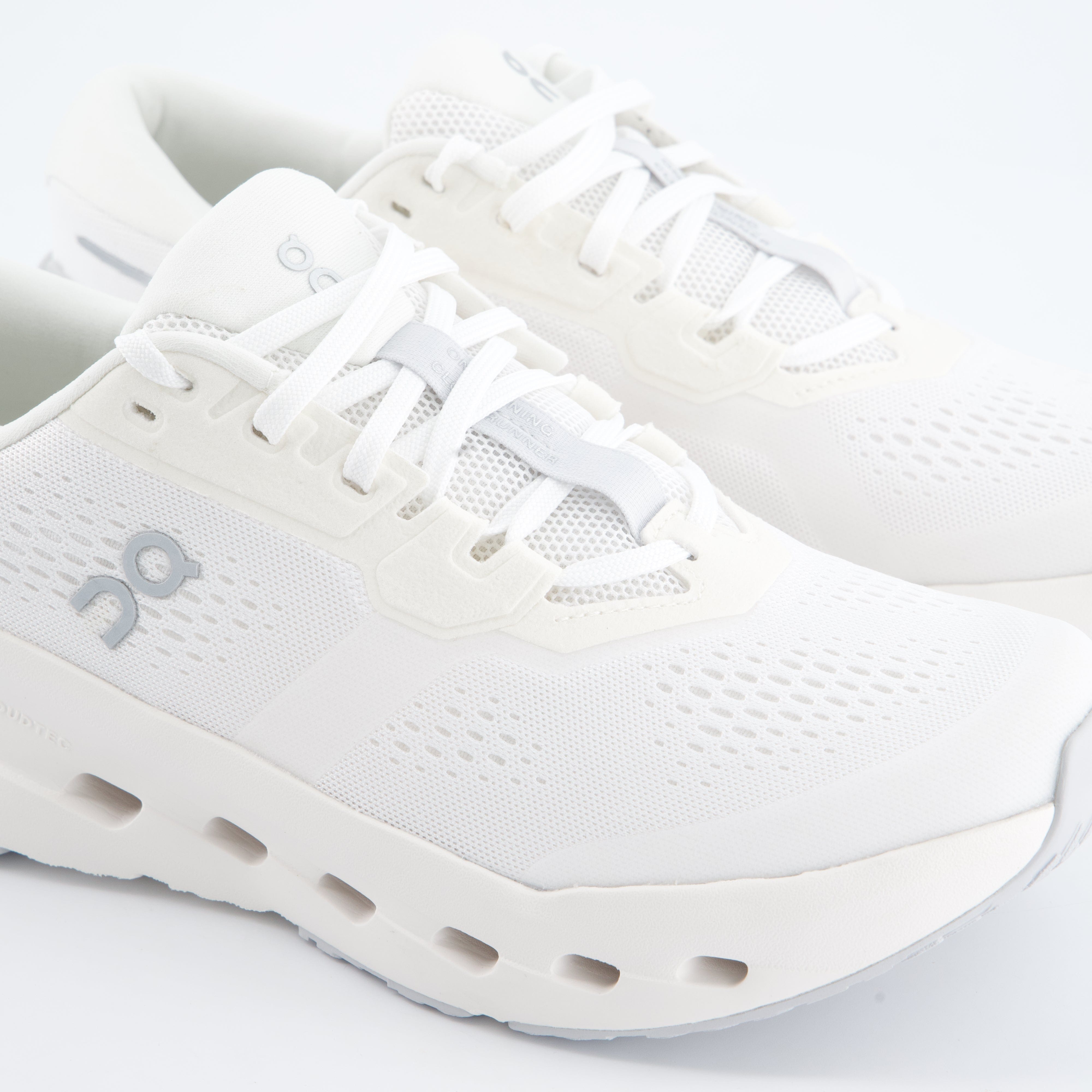 ON Herrenschuh - Laufschuhe Laufschuhe Cloudrunner 3