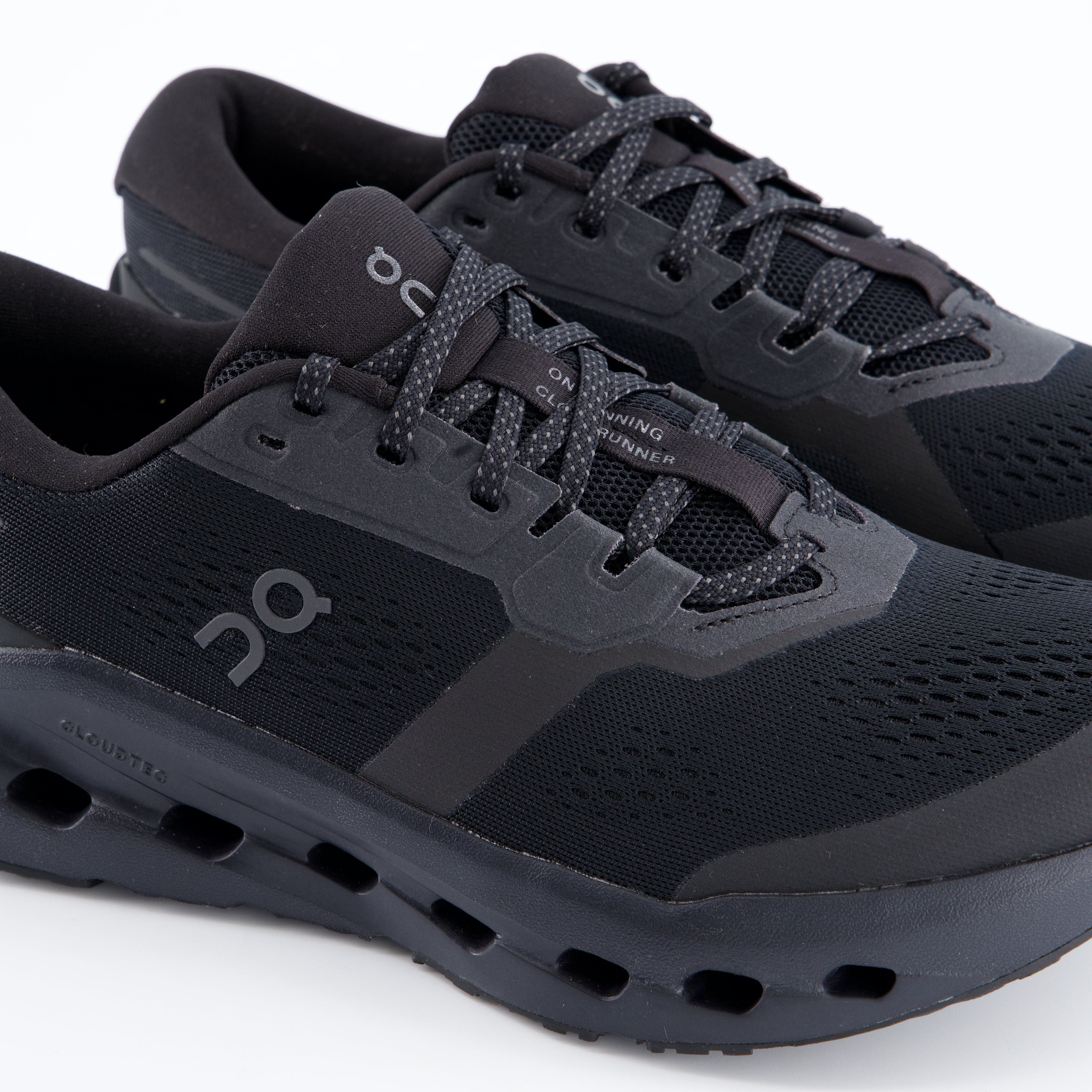 ON Herrenschuh - Laufschuhe Laufschuhe Cloudrunner 3 Wide