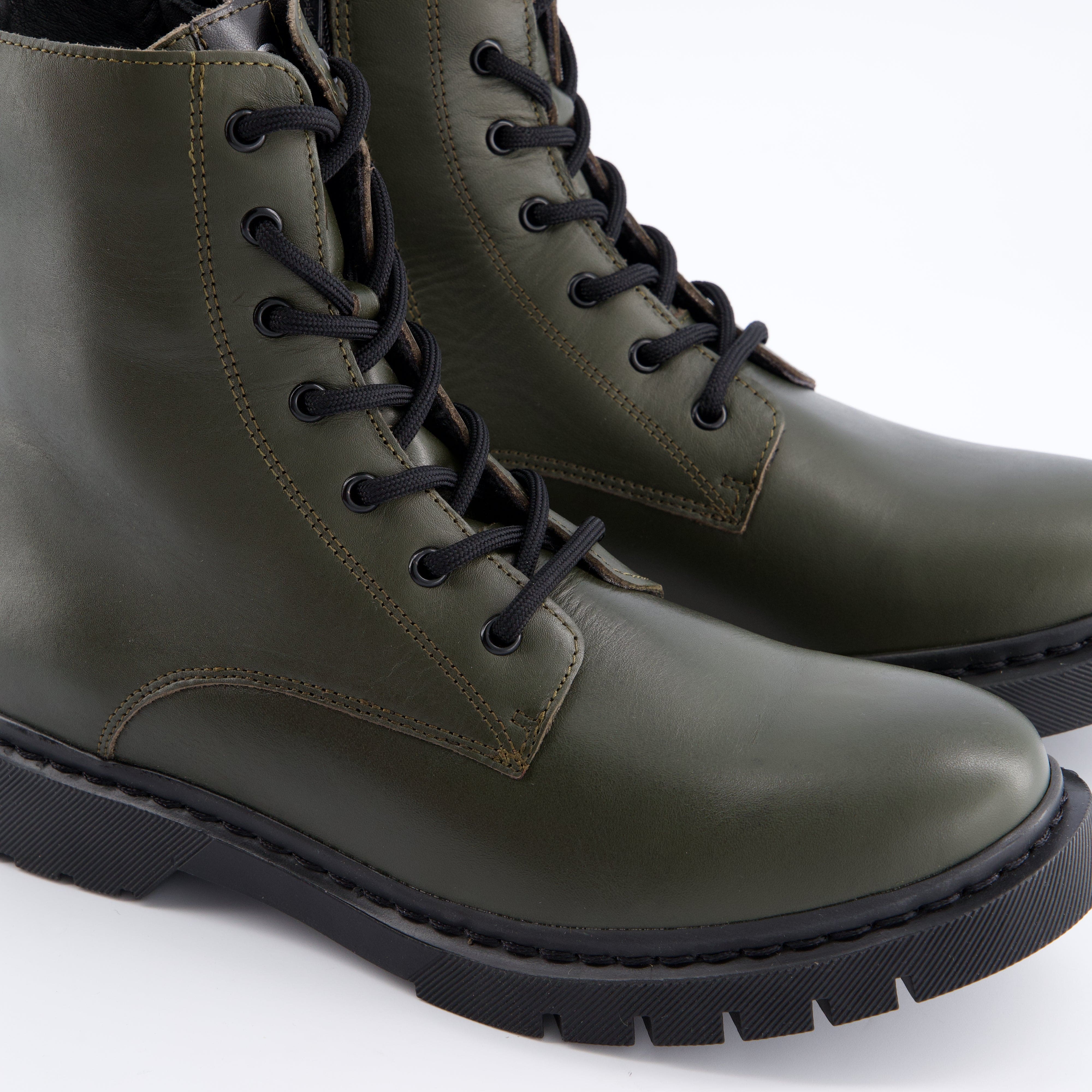 TAMARIS D - Schnürboots, S