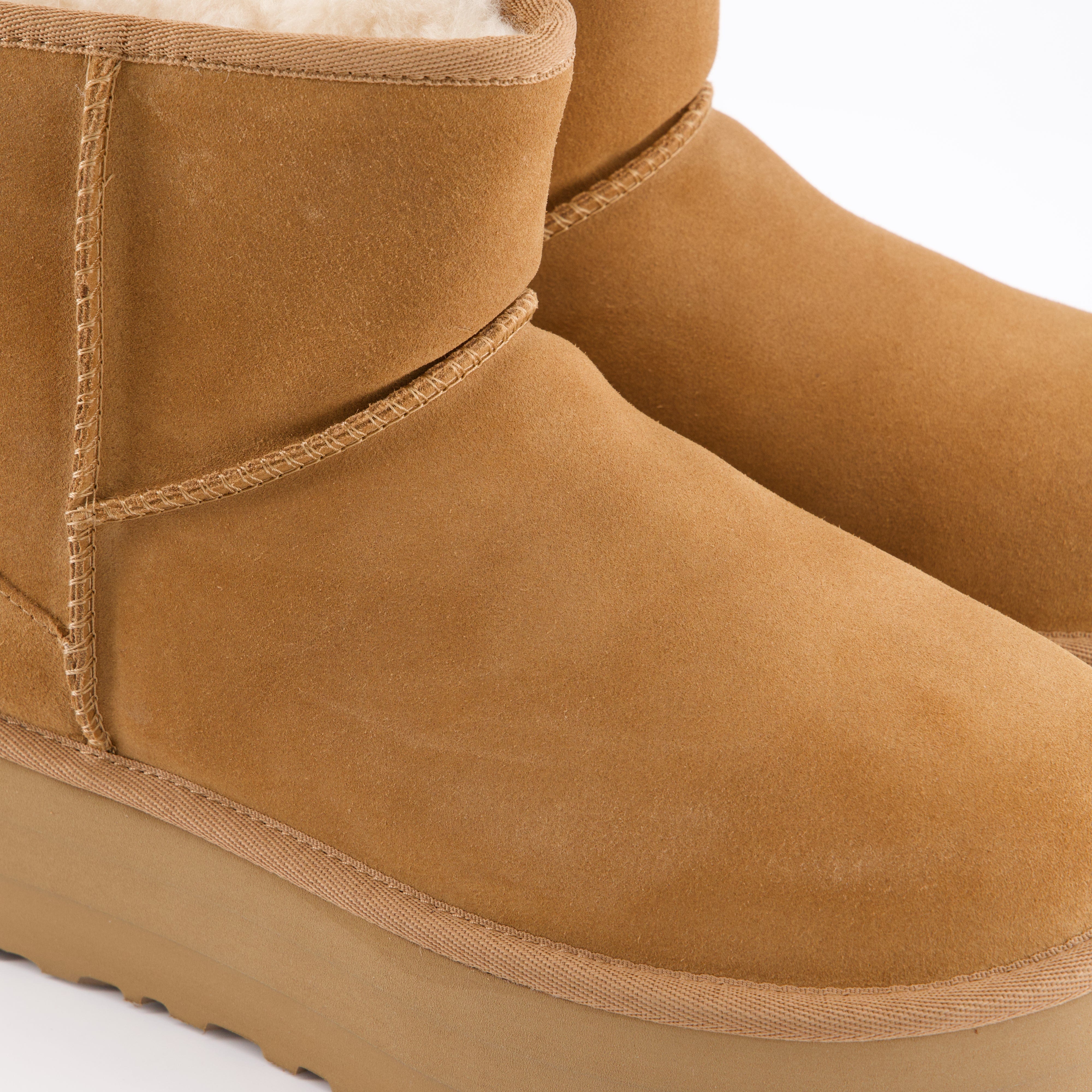 UGG Damenschuhe - Winterstiefel, Winterstiefel Classic Mini Platform