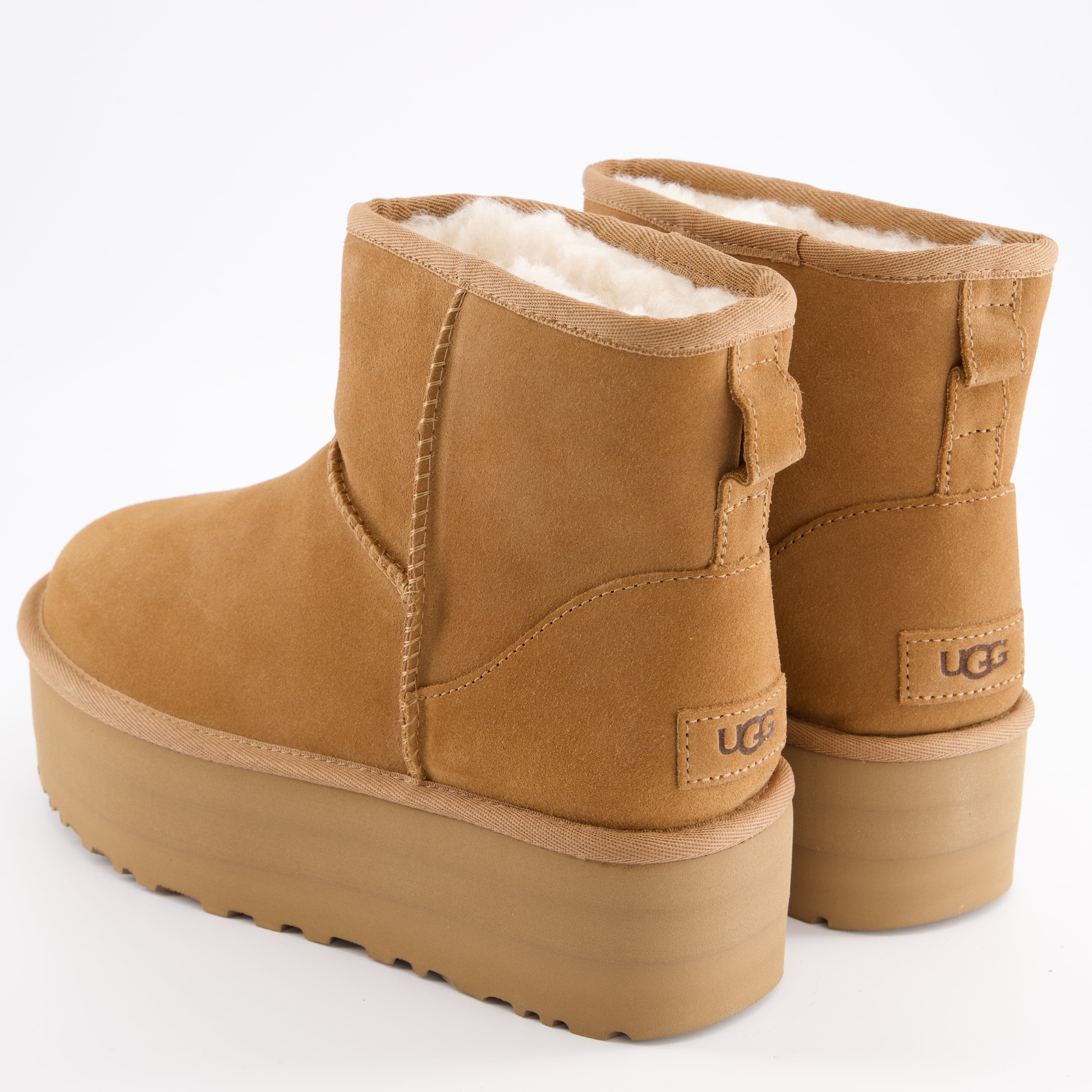 UGG Damenschuhe - Winterstiefel, Winterstiefel Classic Mini Platform