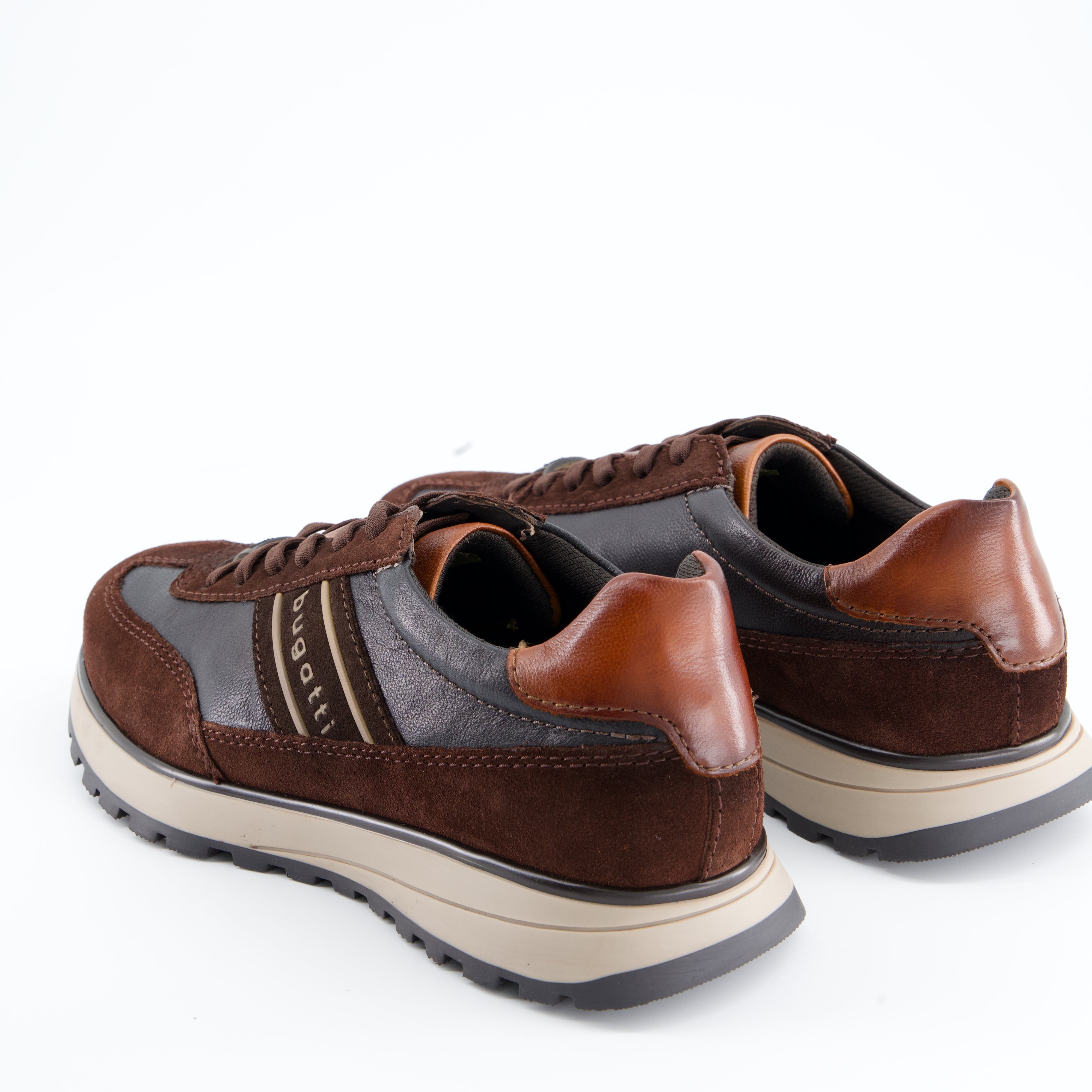 Schnürschuh