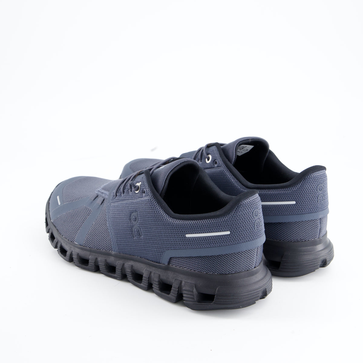 ON Cloud 6 · Sneaker