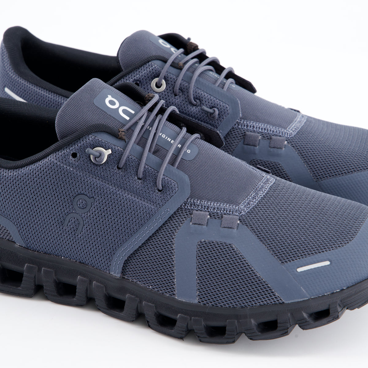 ON Cloud 6 · Sneaker