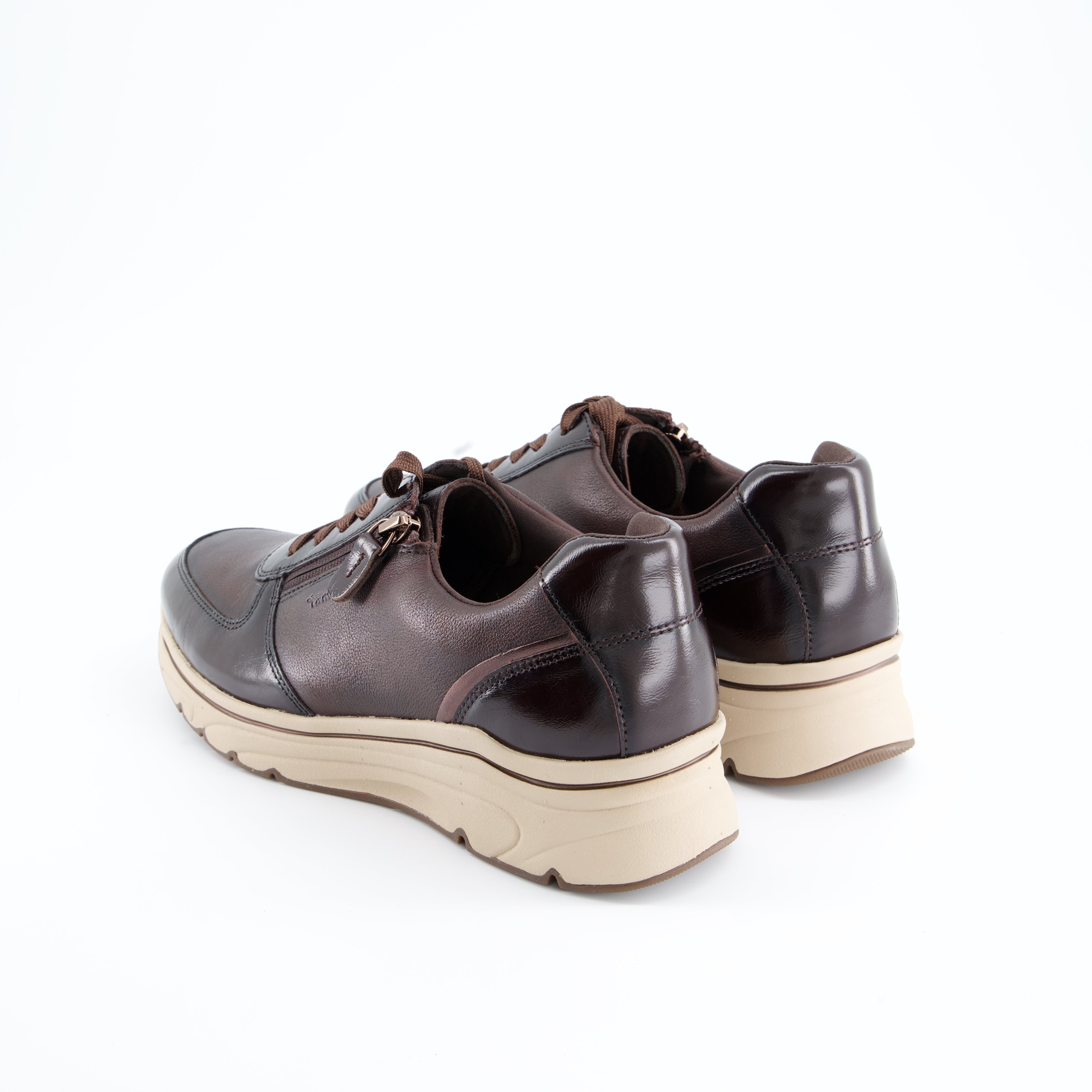 Schnürschuhe