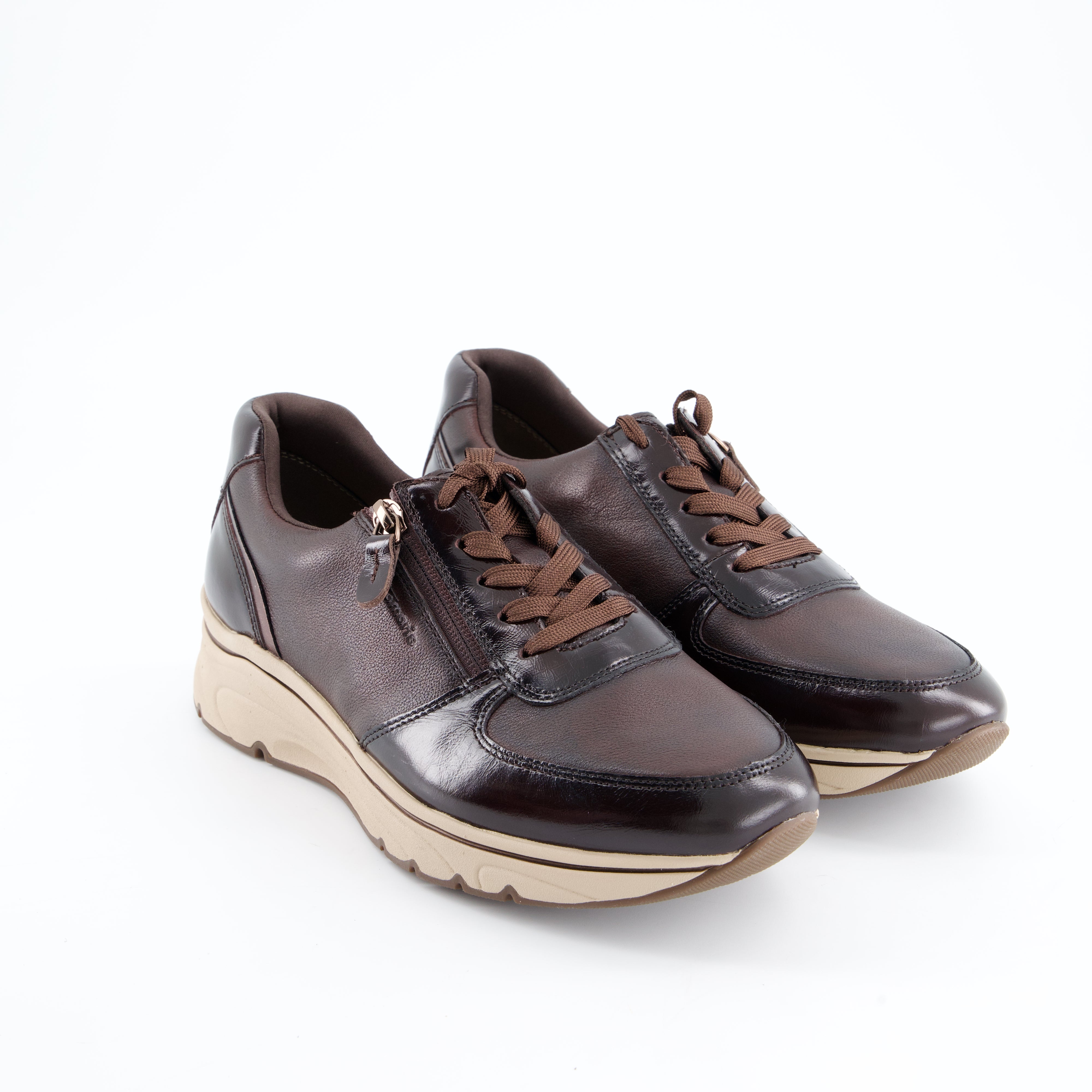 Schnürschuhe