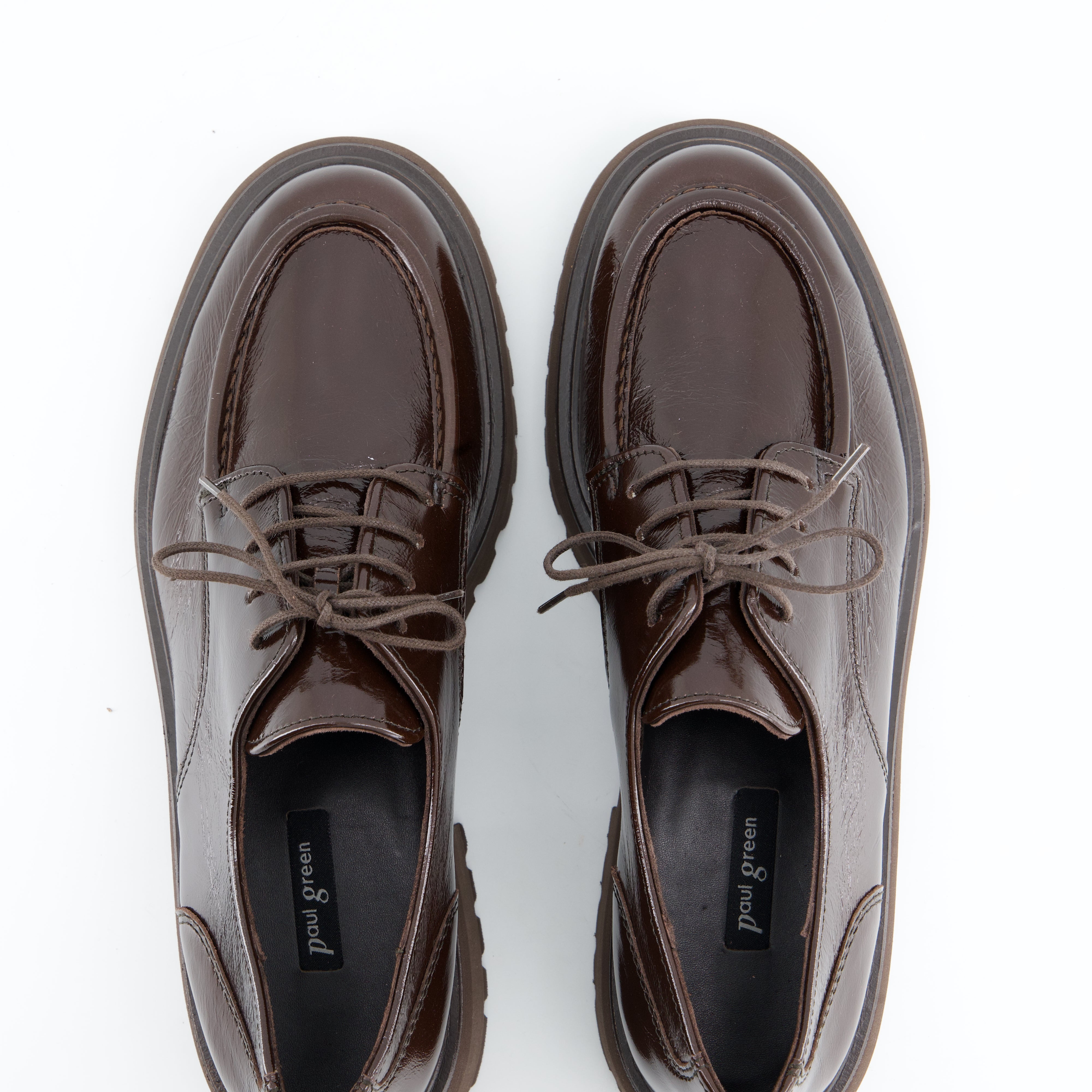 Schnürschuhe