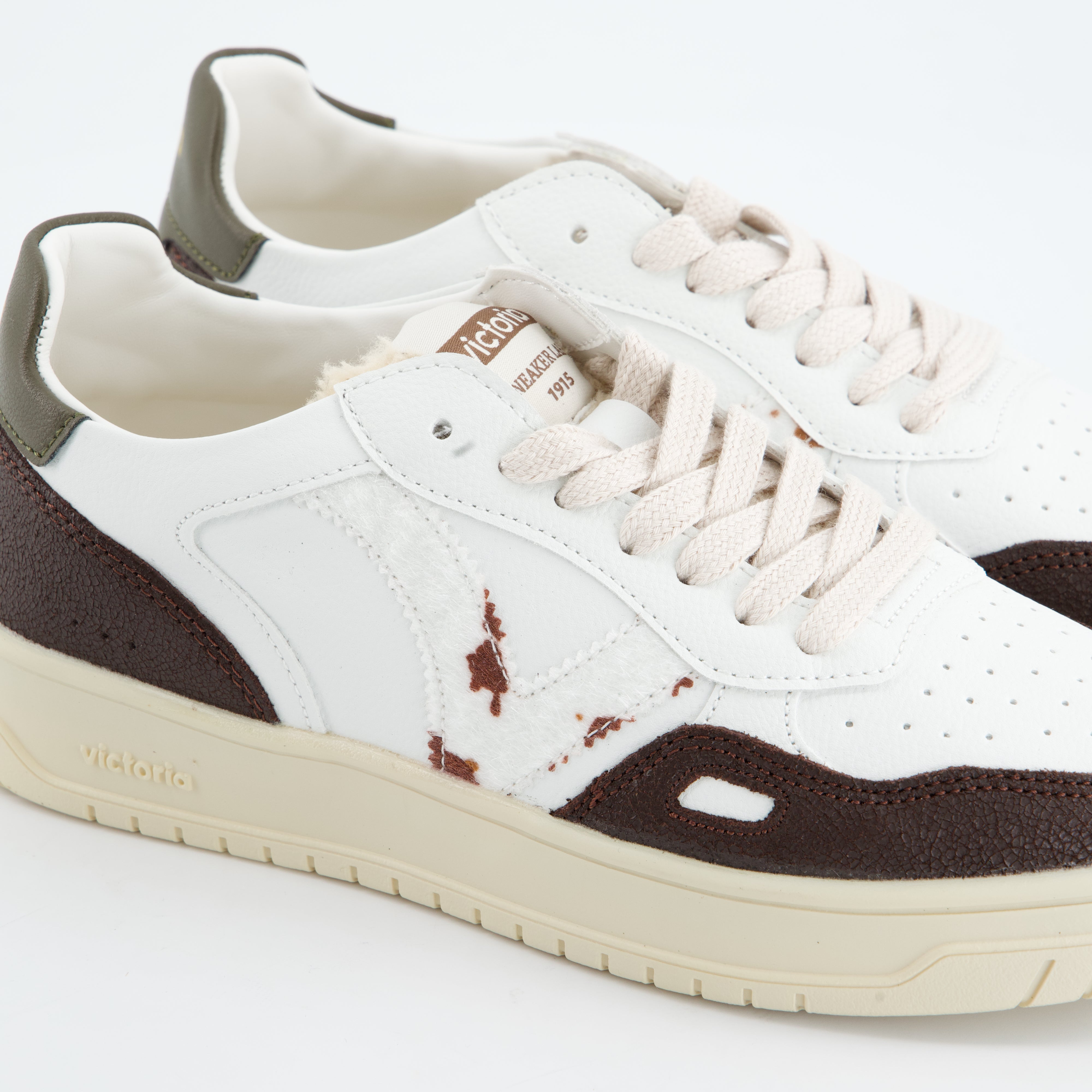 Sneaker