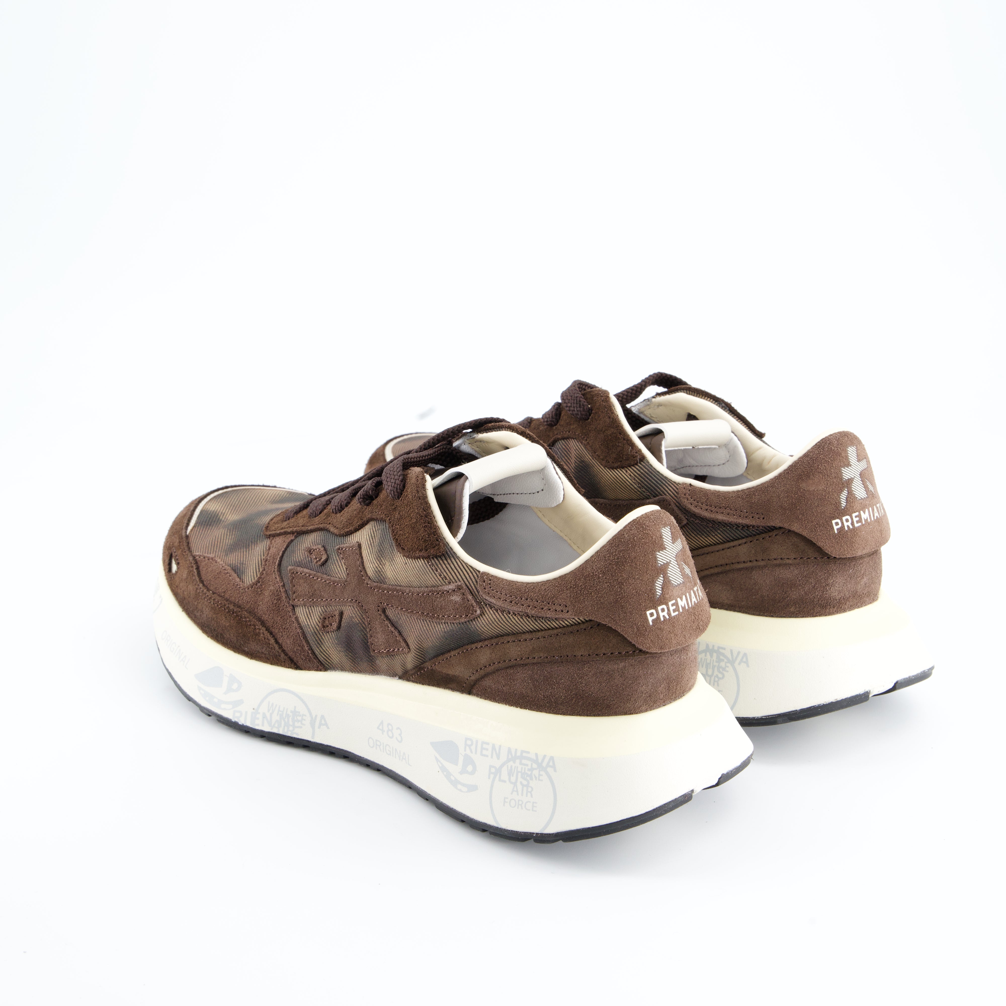 Sneaker