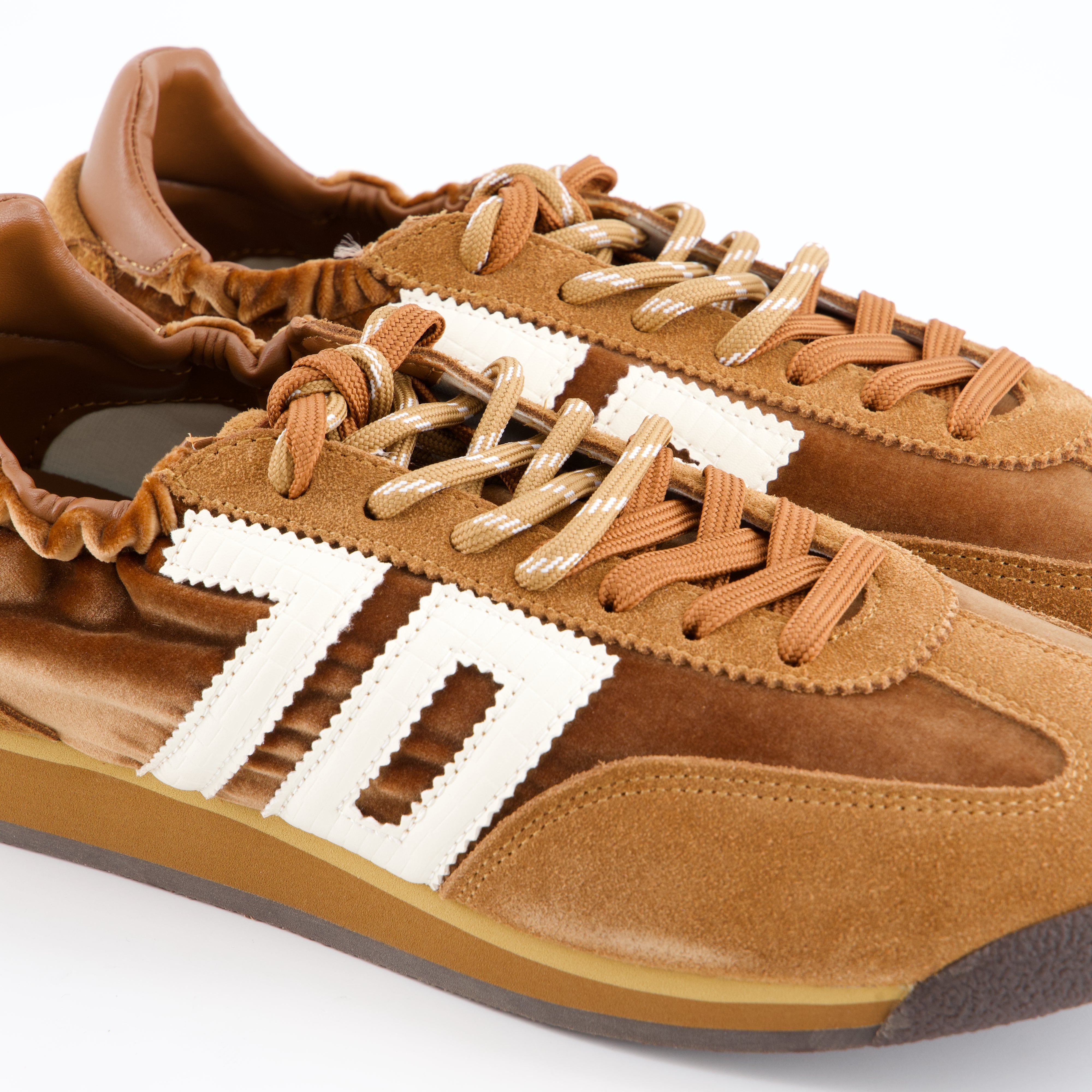 Sneaker