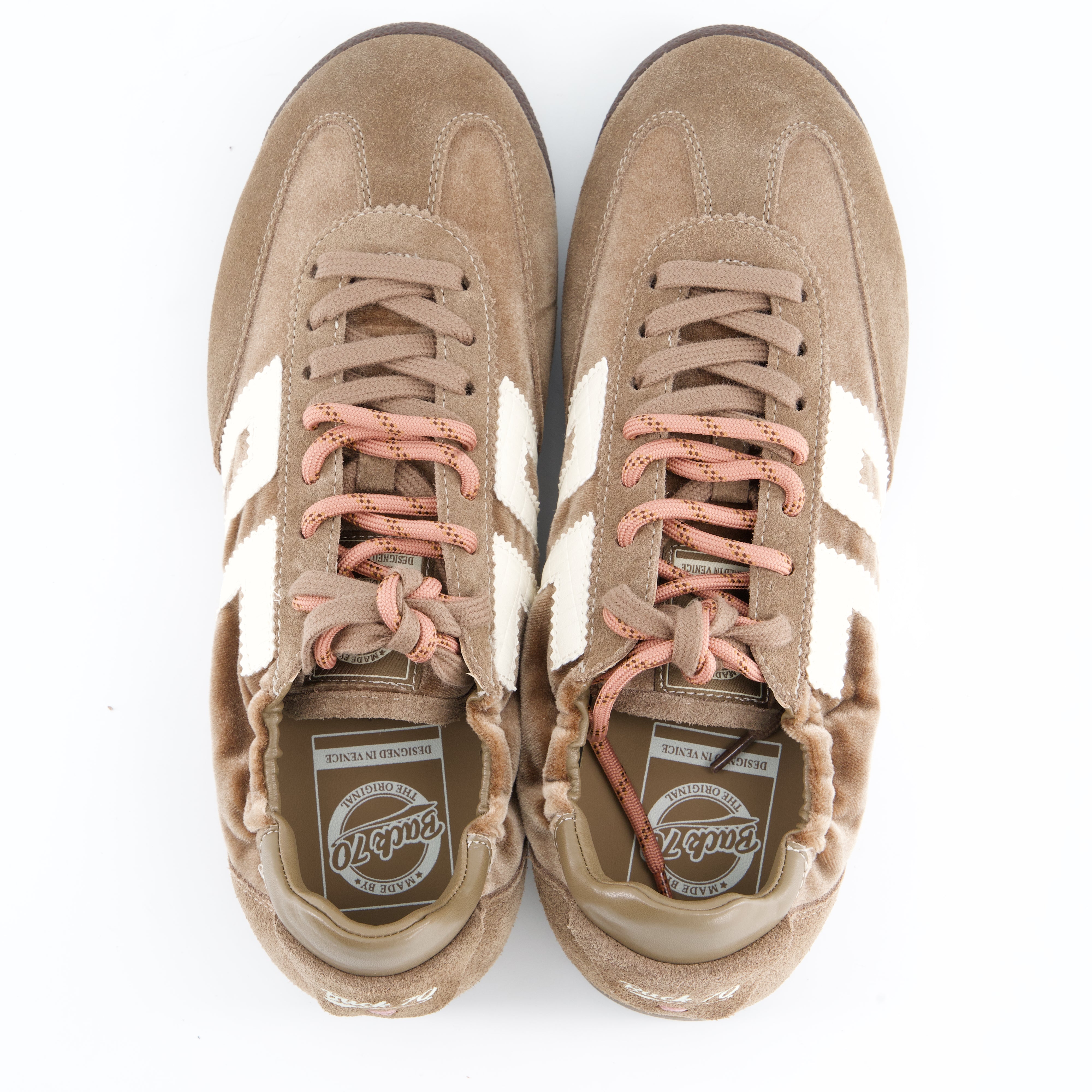 Sneaker