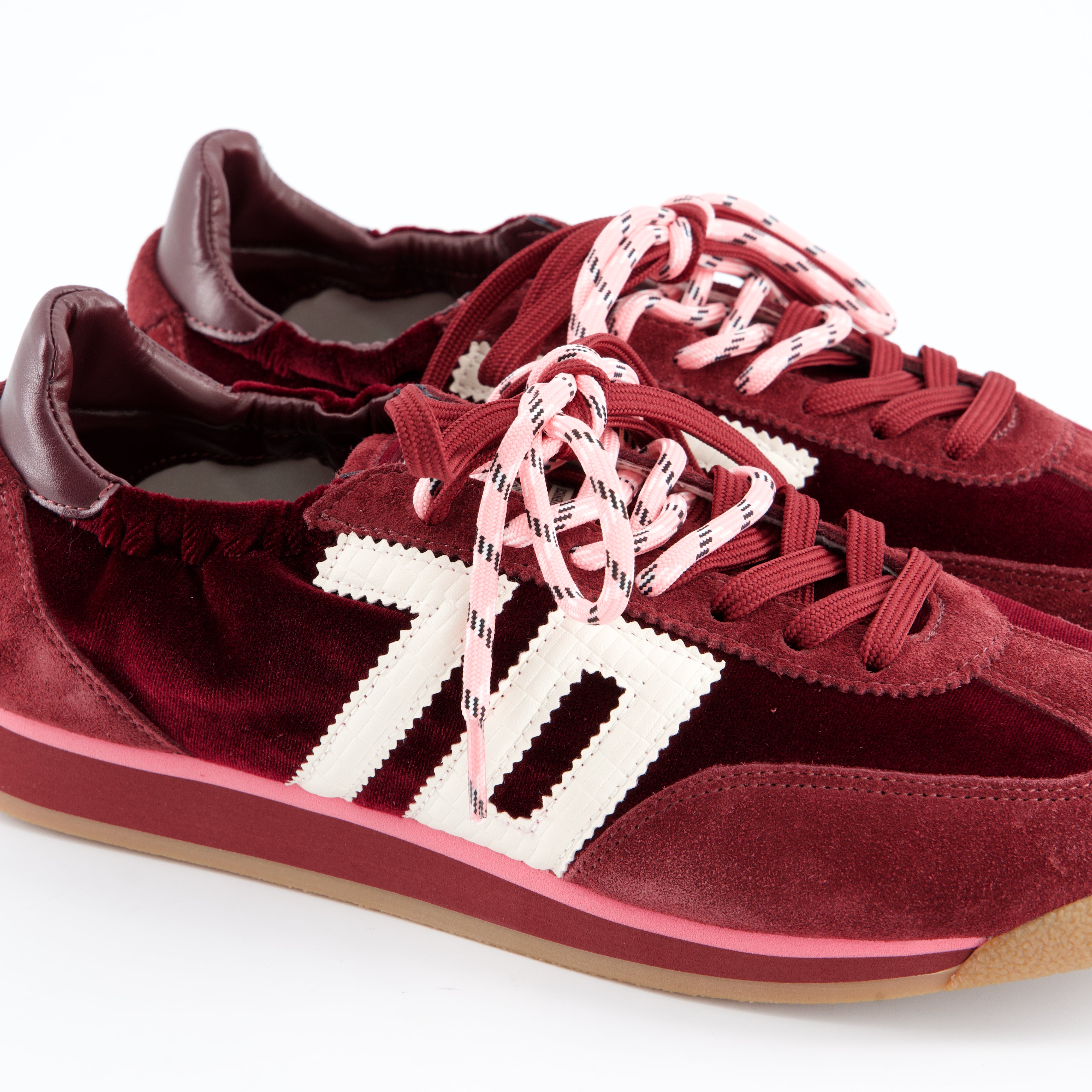 Sneaker