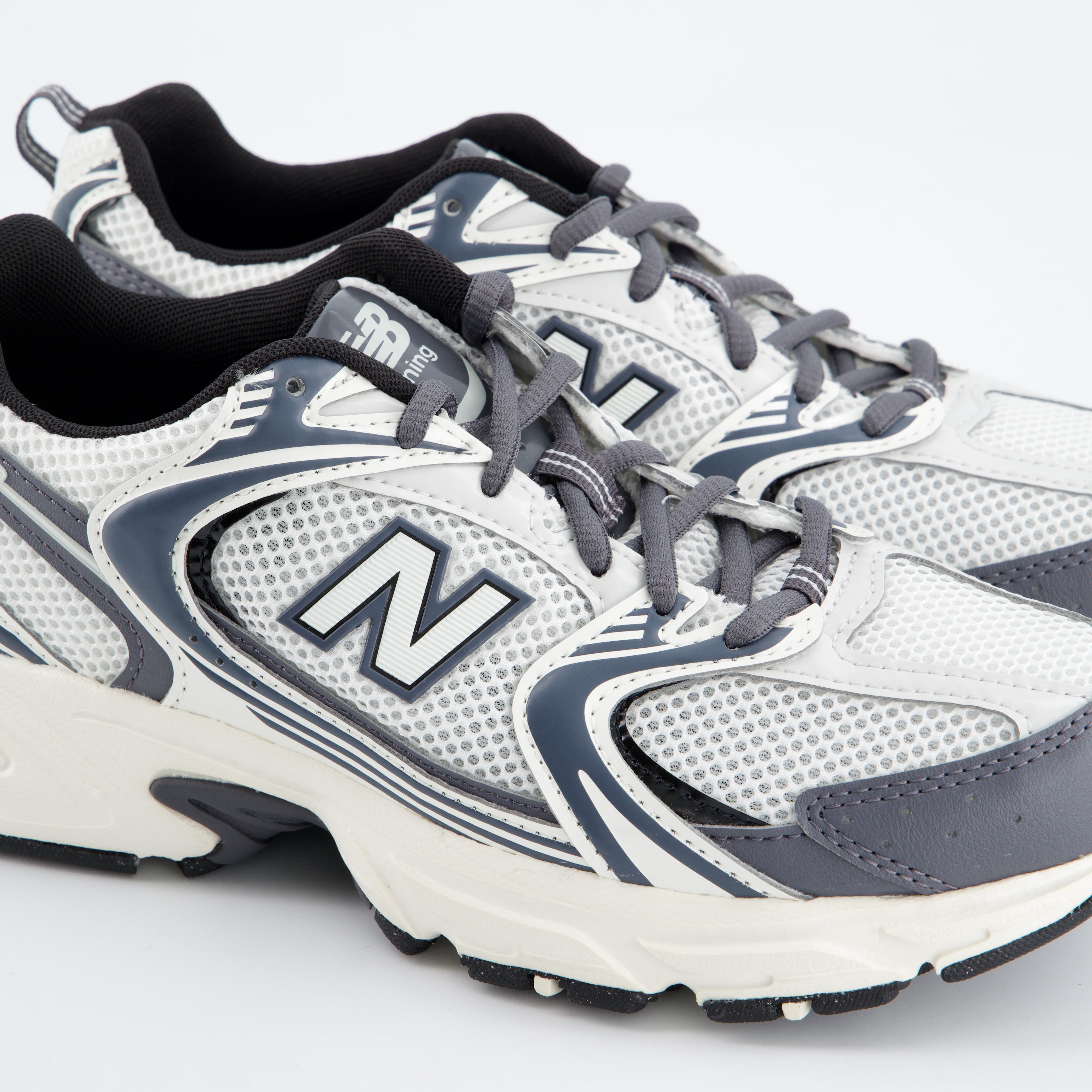 Sneaker 530