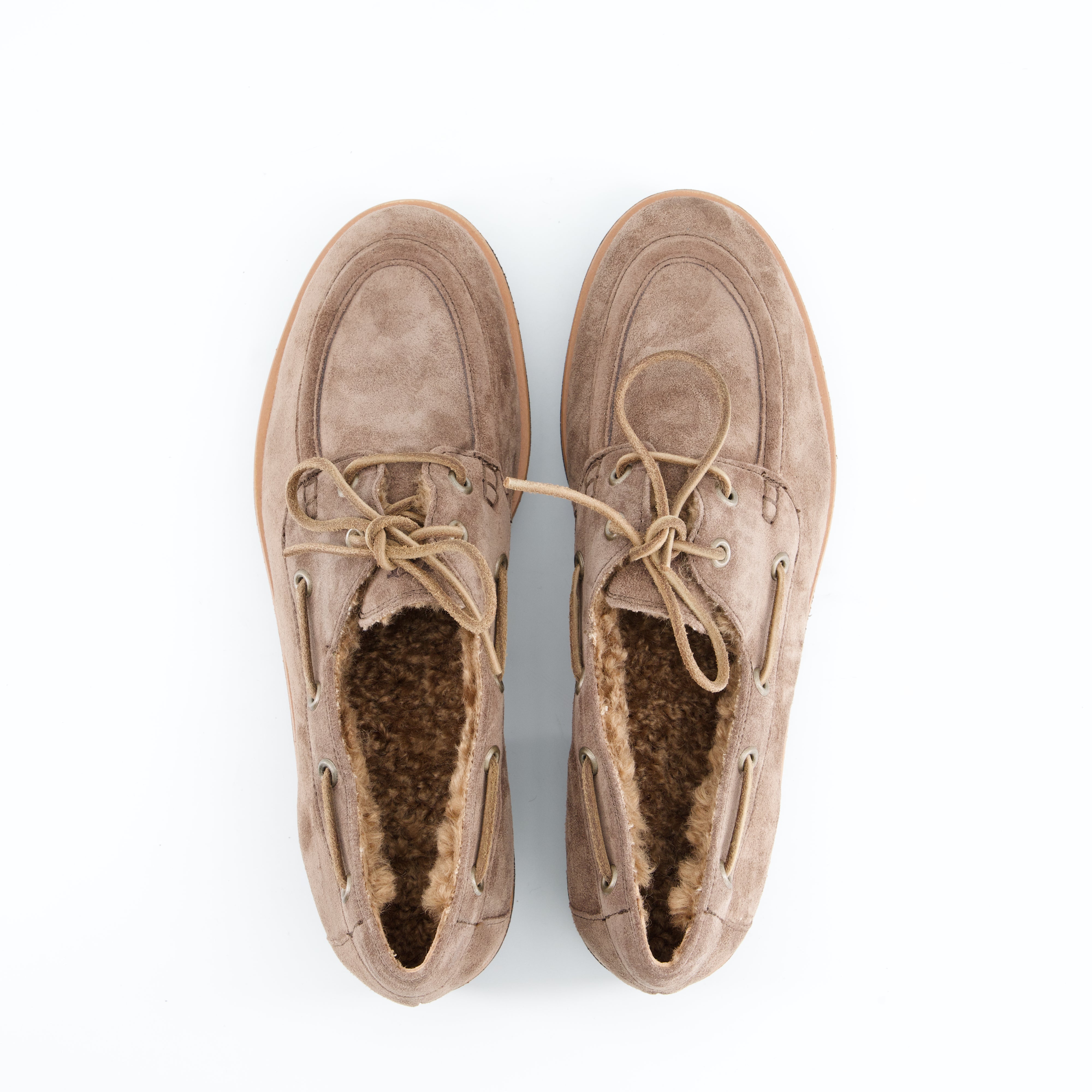 Schnürschuhe