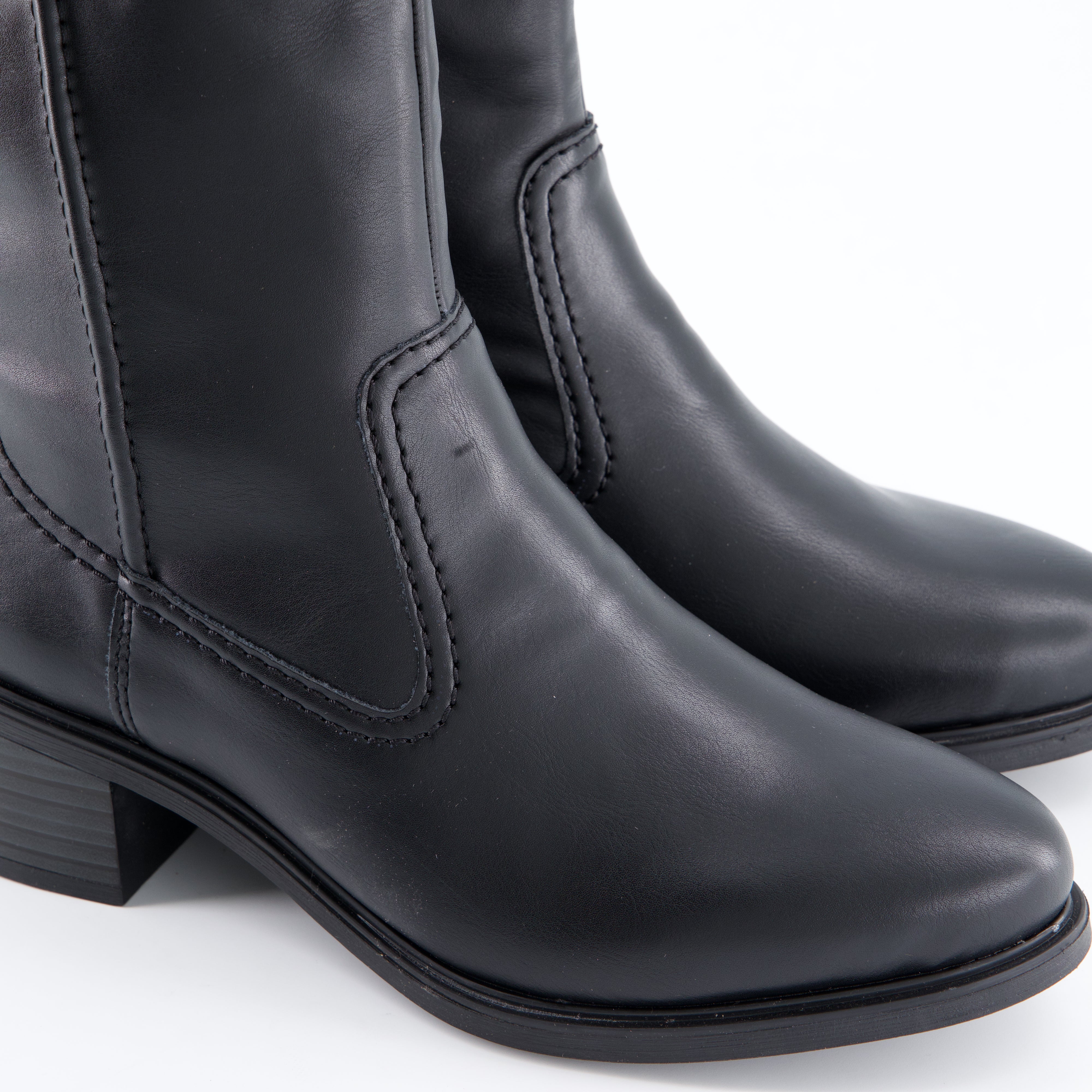 Stiefelette