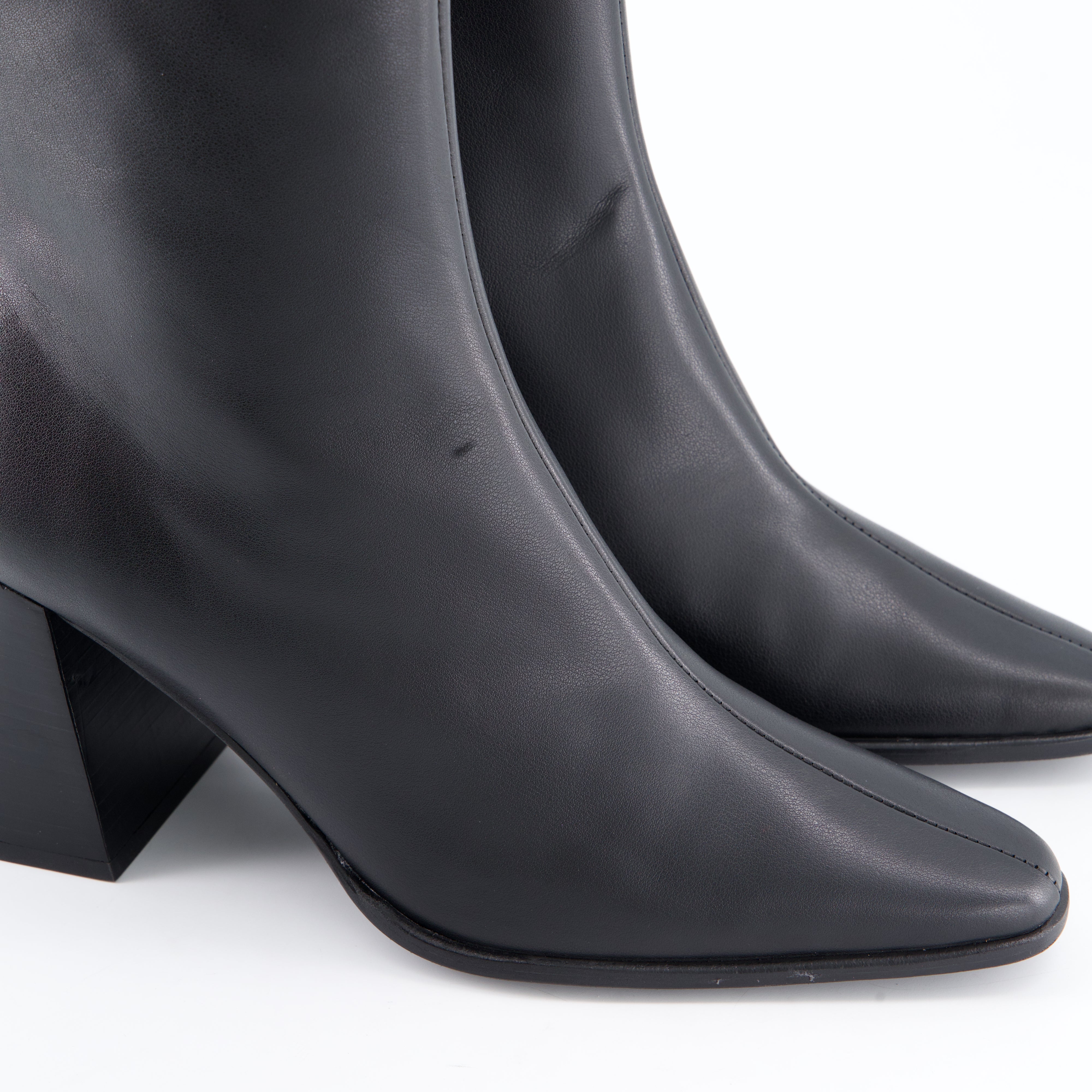 Stiefelette