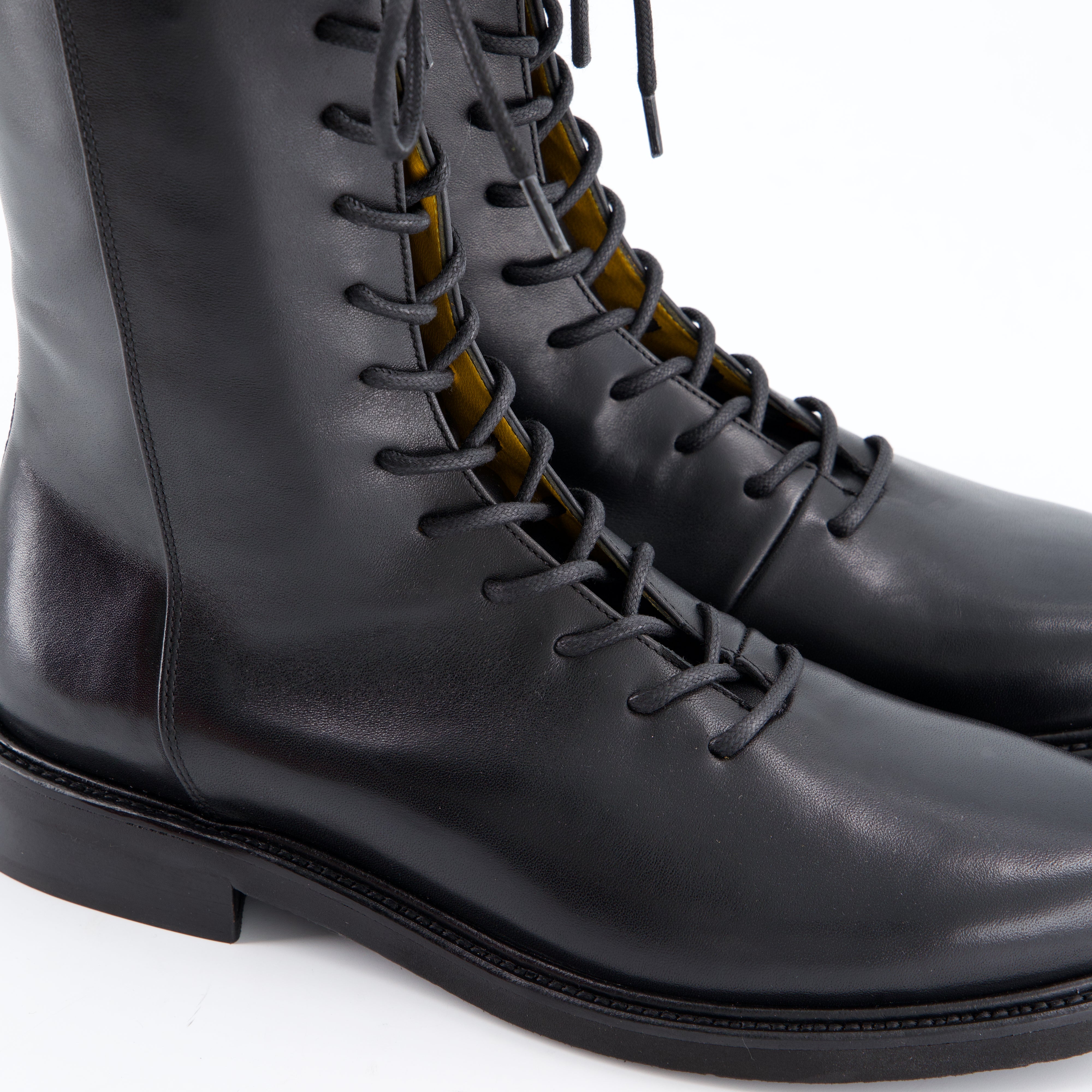 Schnürboots