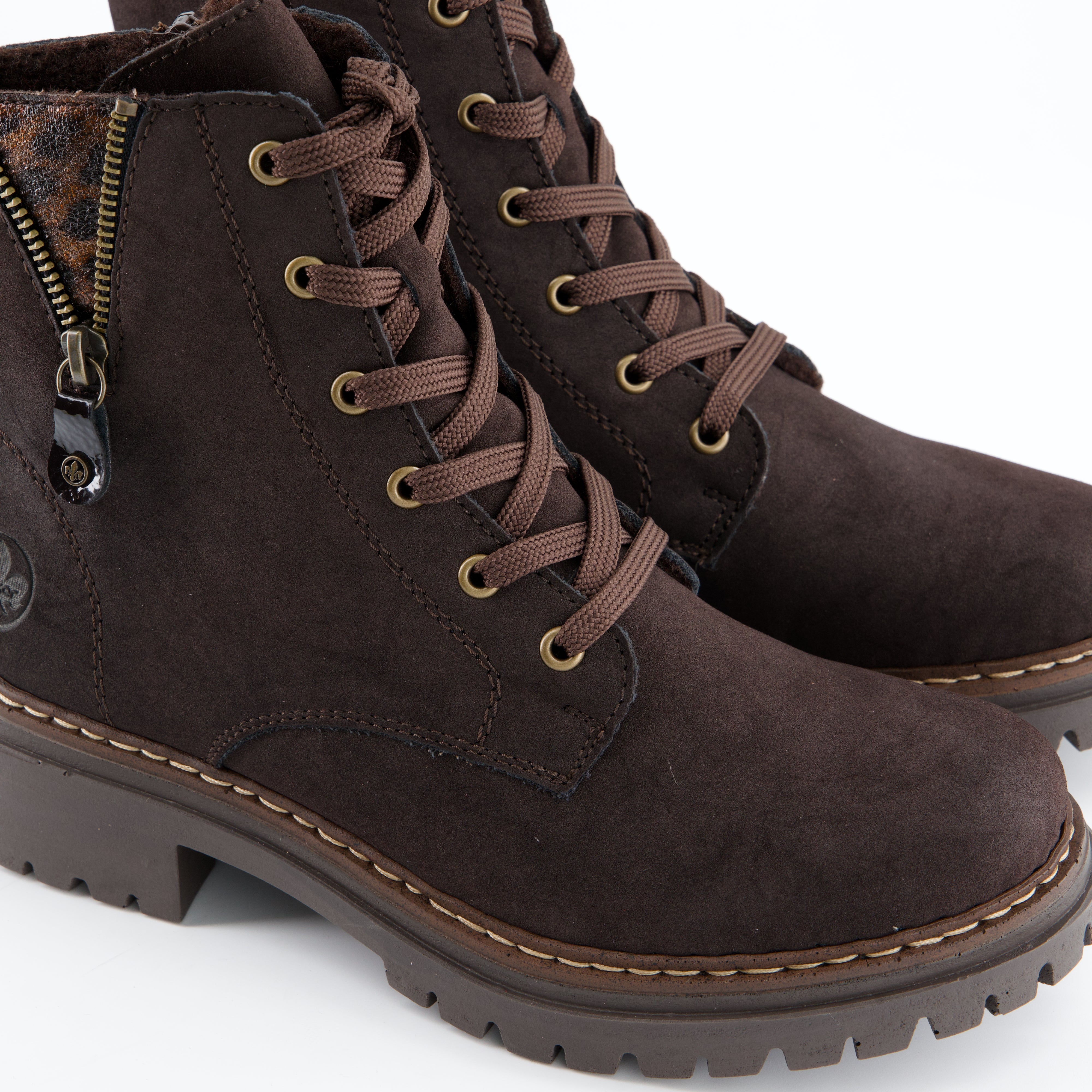 Schnürboots