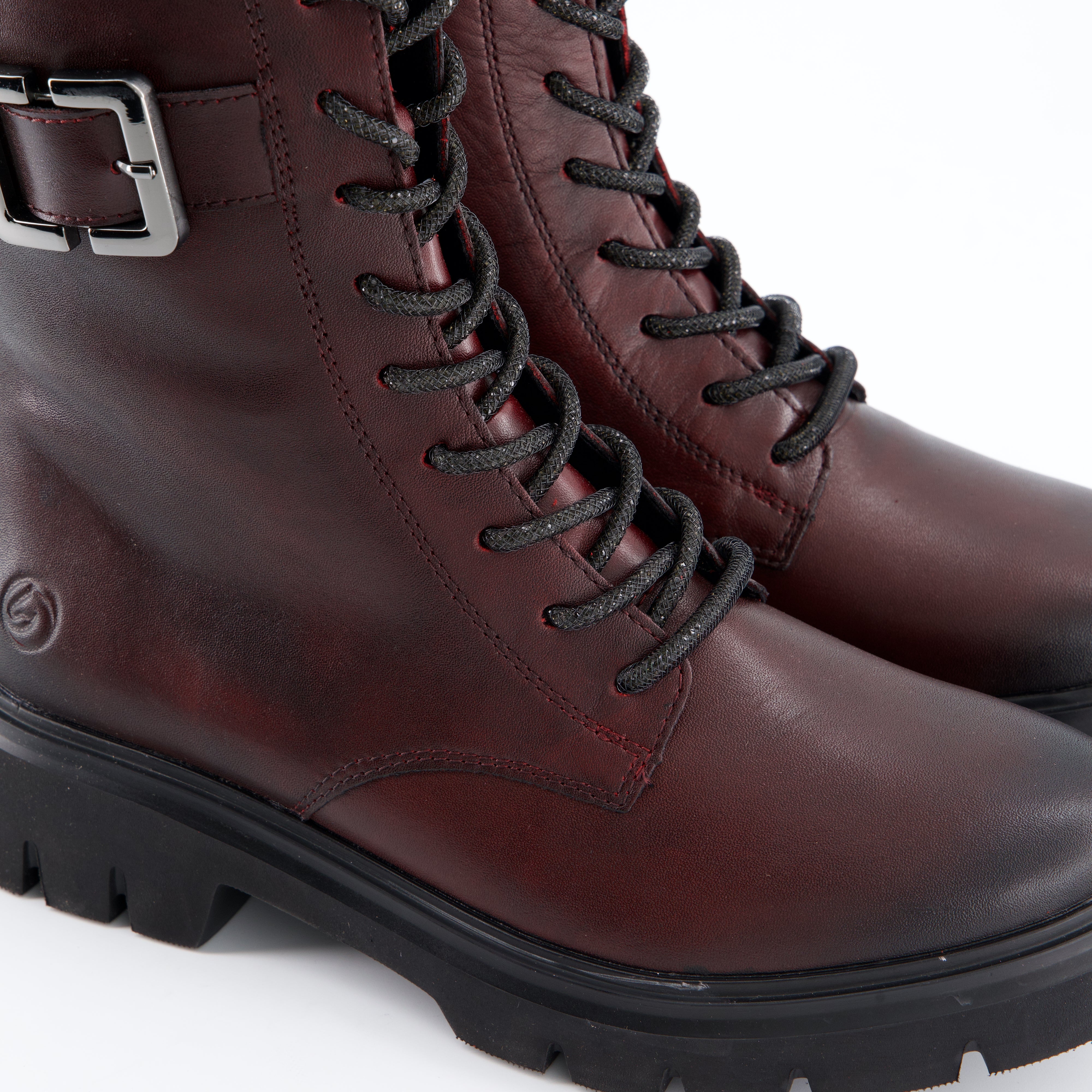 Schnürboots
