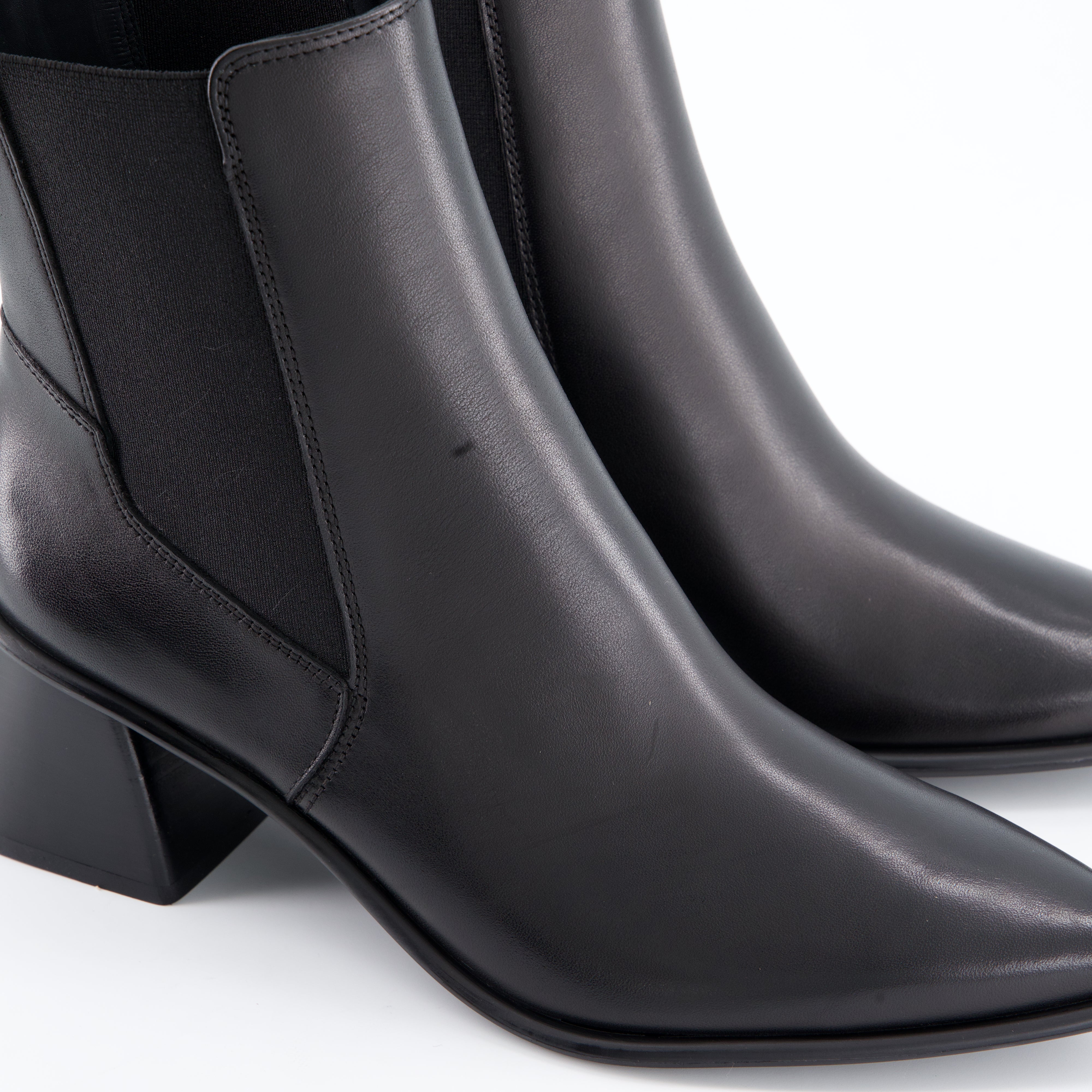 Stiefelette