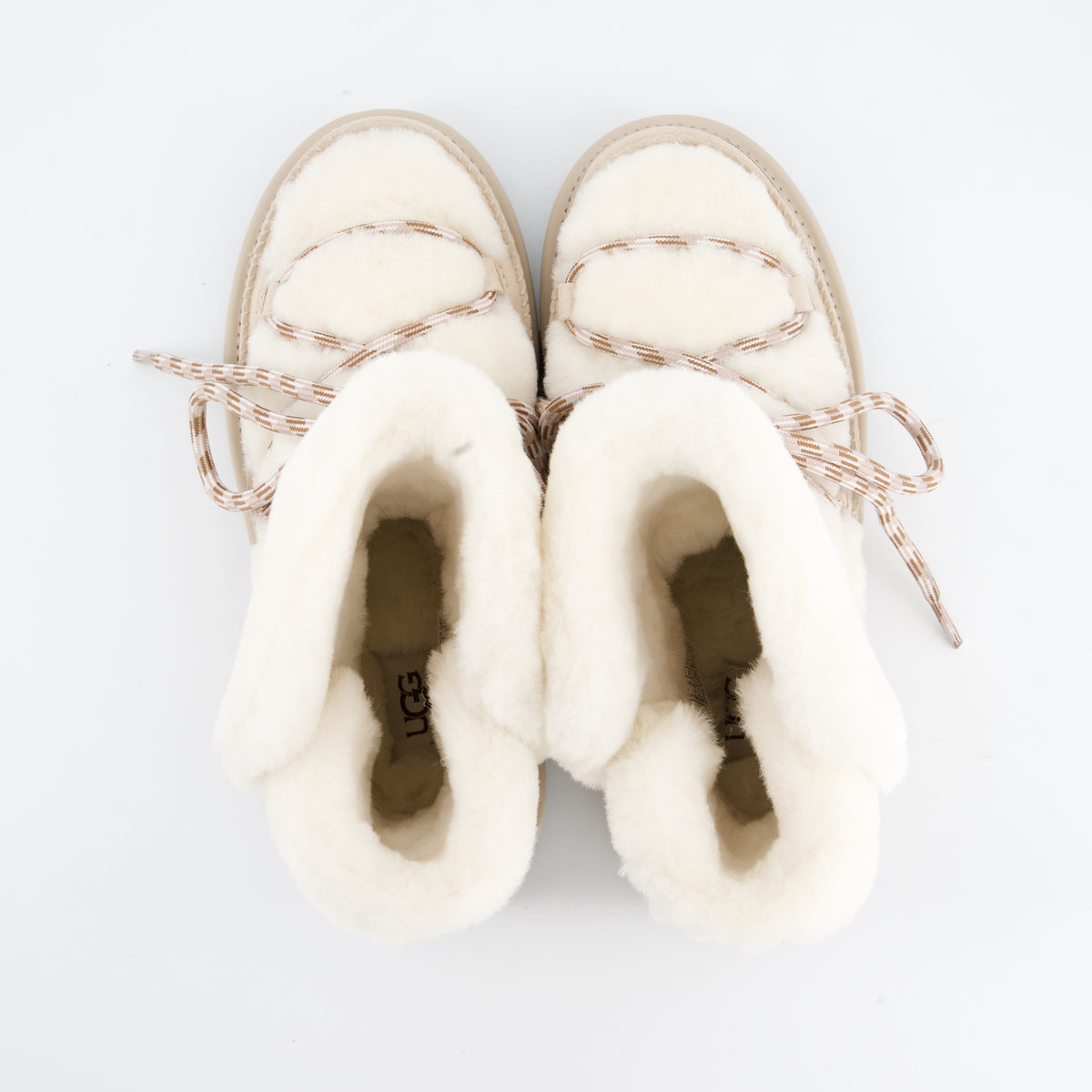 UGG Classic Tread Fluffed Boot · Winterstiefel