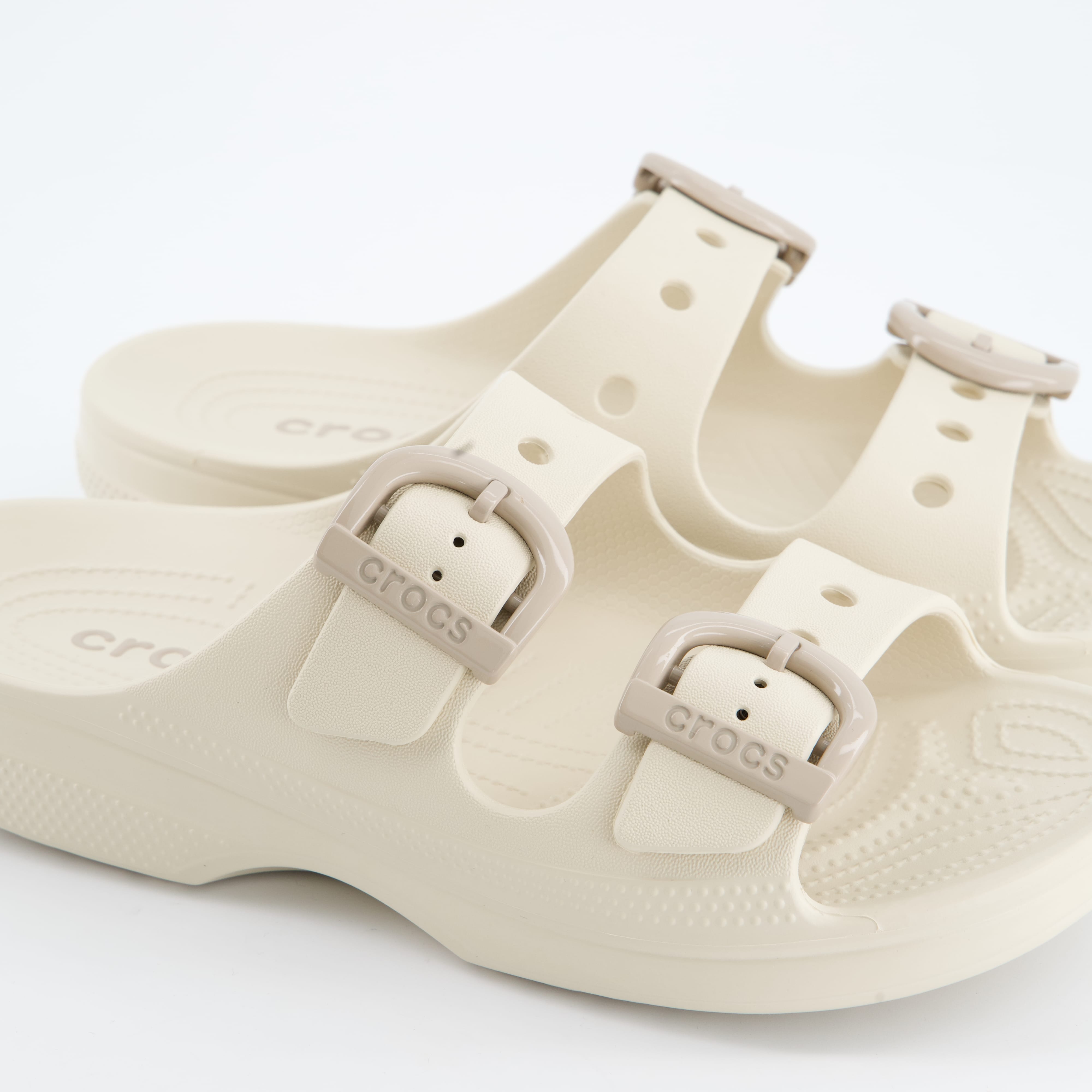 CROCS Damenschuhe - Pantoffel Pantoffel Saturday Enamel buckle