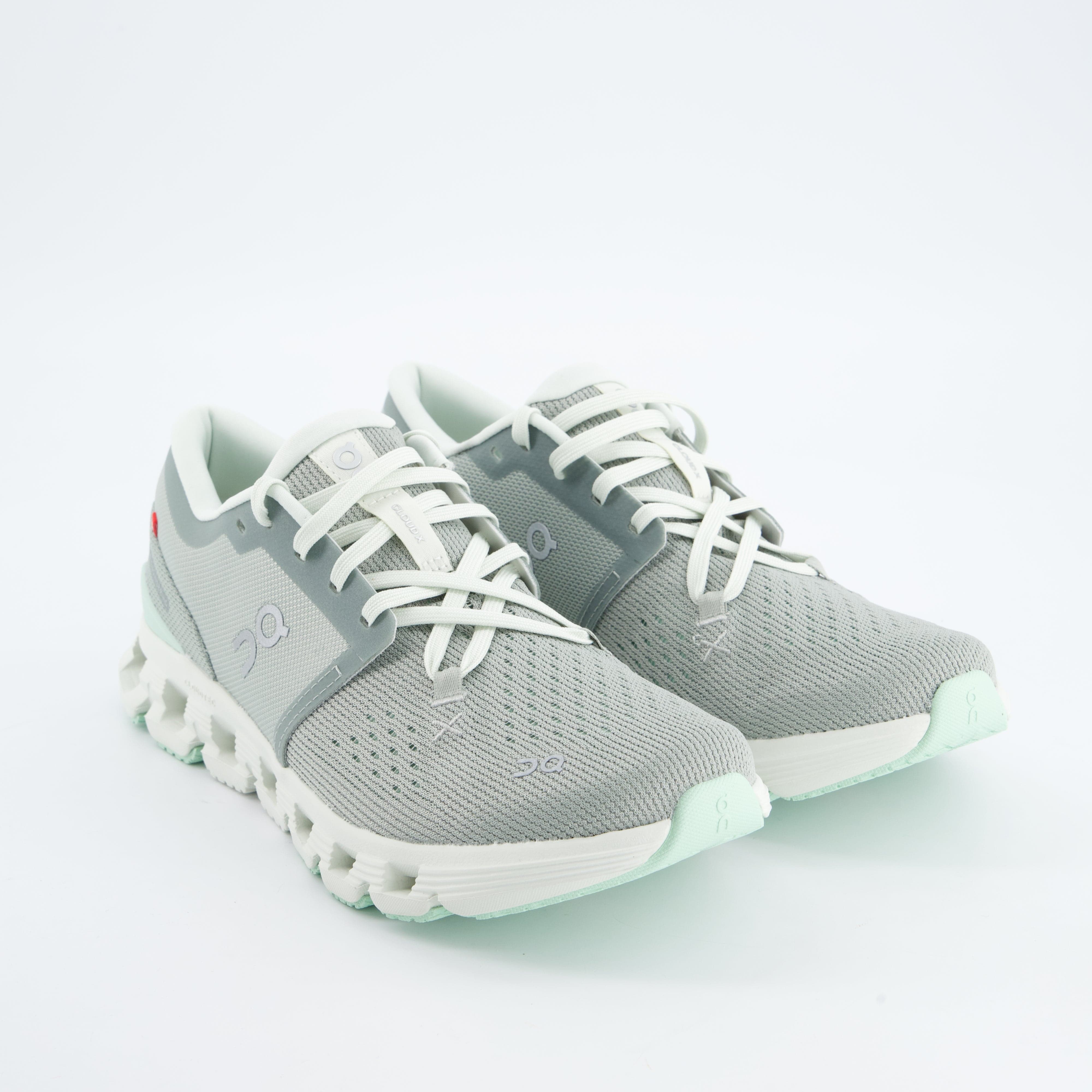 ON Damenschuhe - Laufschuhe Laufschuhe Cloud X 4