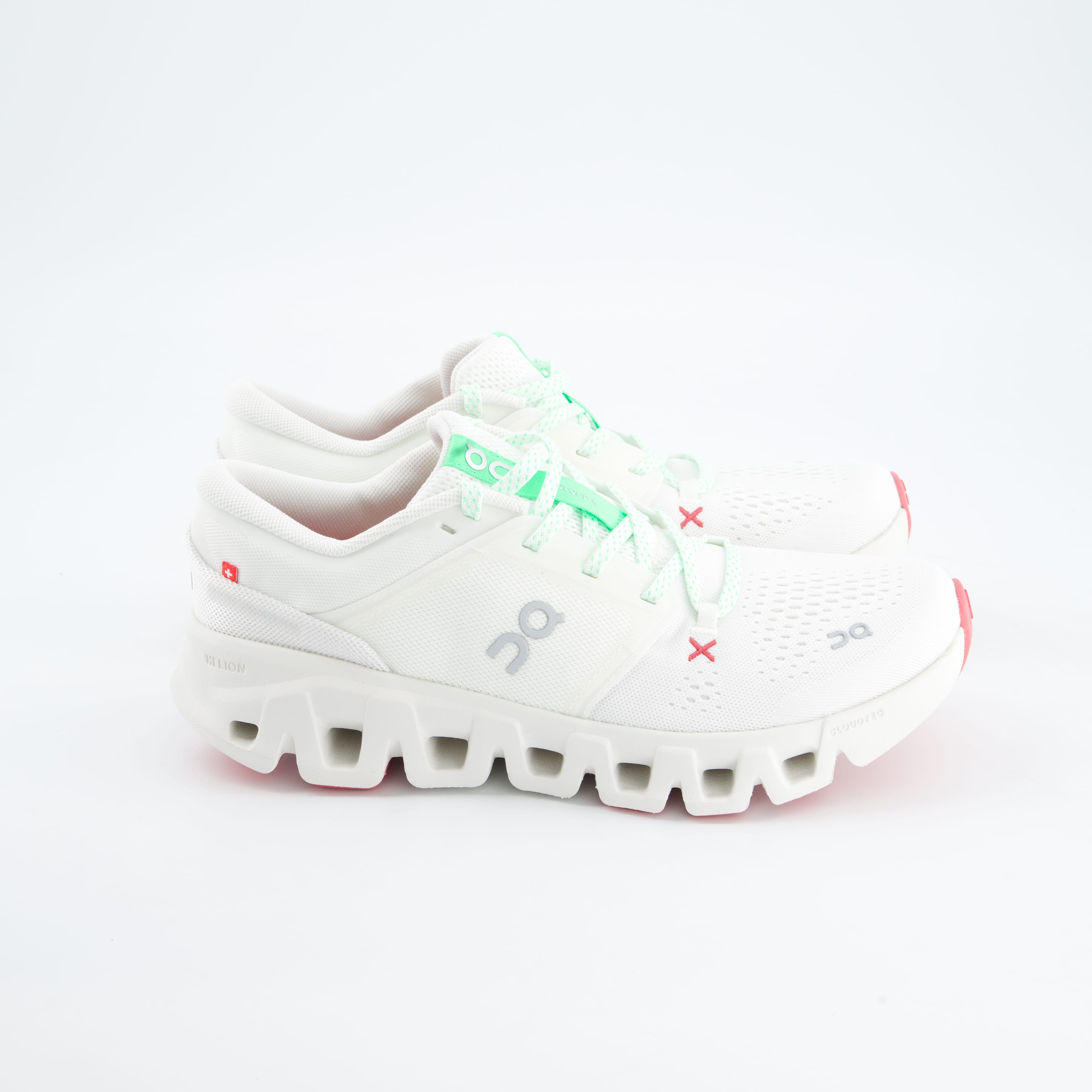 ON Damenschuhe - Laufschuhe Laufschuhe Cloud X 5