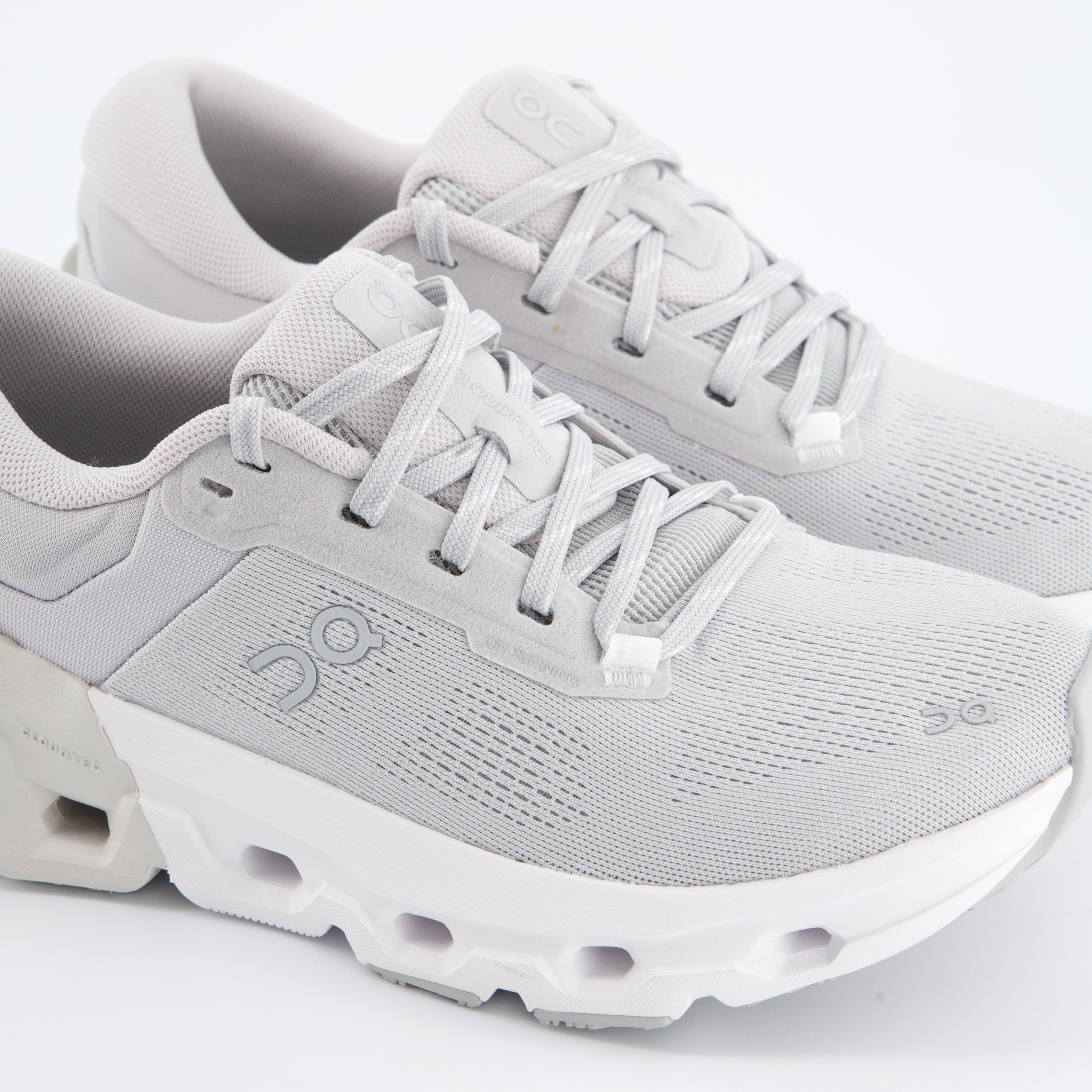 ON Damenschuhe - Laufschuhe Laufschuhe Cloudflyer 5