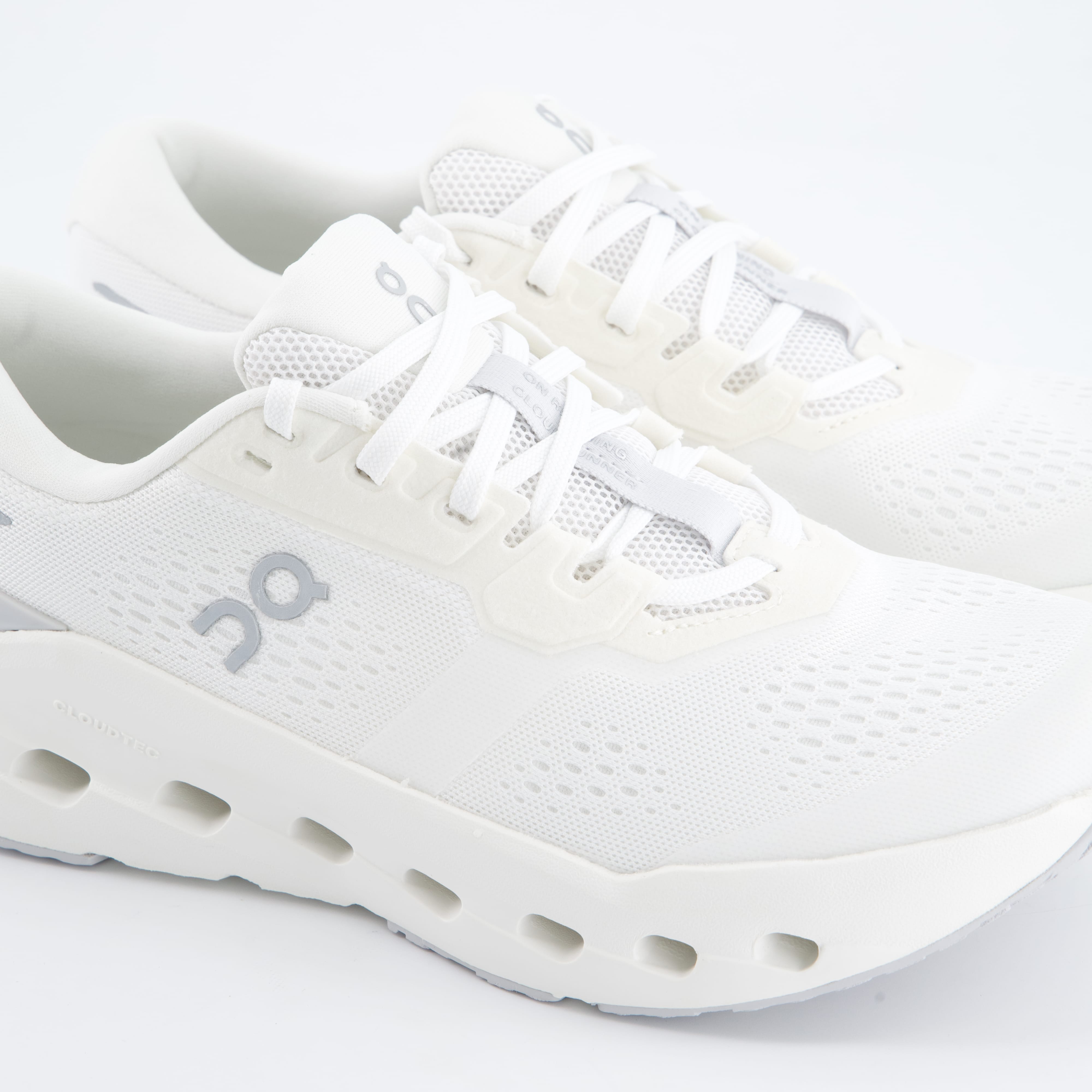 ON Damenschuhe - Laufschuhe Laufschuhe Cloudrunner 3