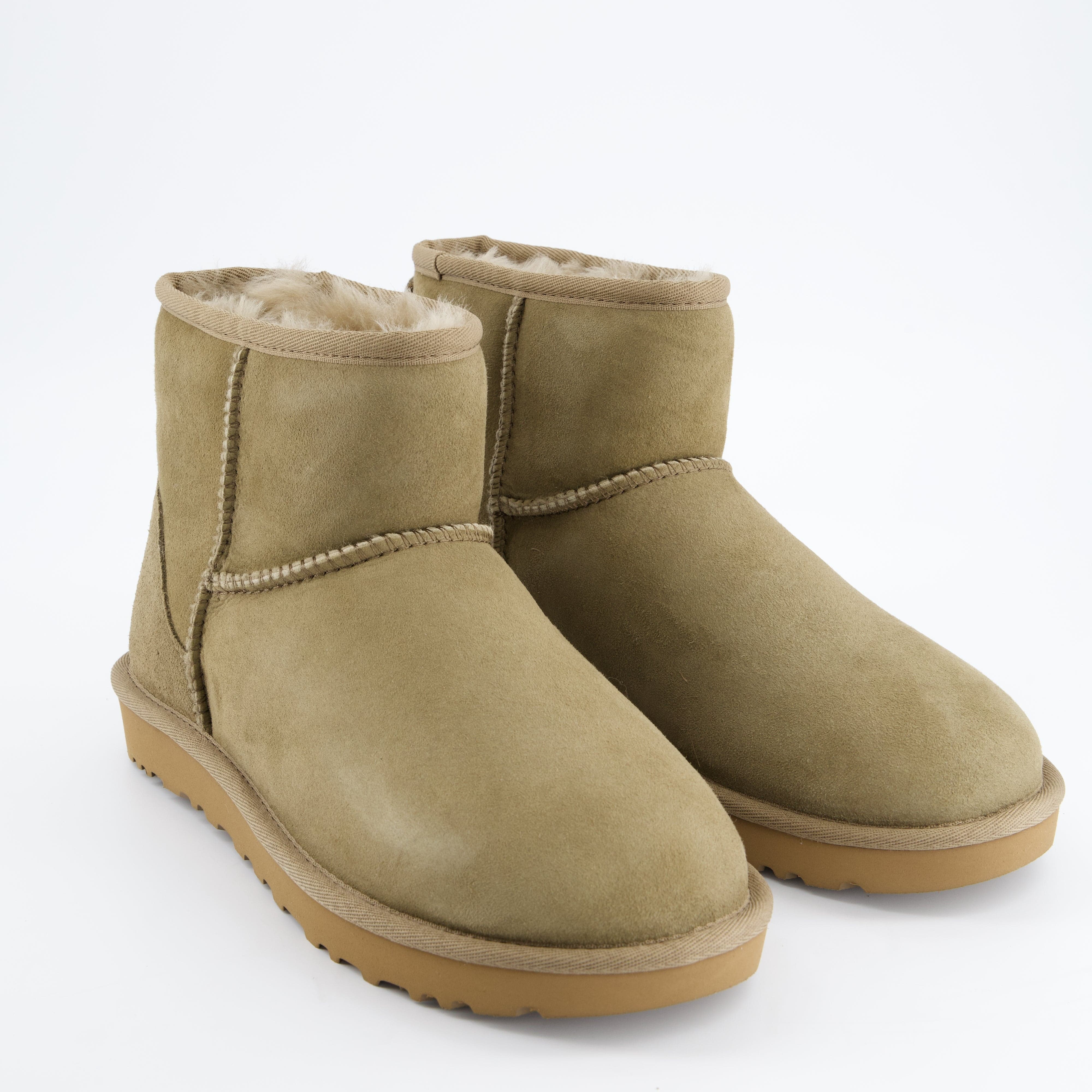 UGG Damenschuhe - Winterstiefel, Winterstiefel Classic Mini II