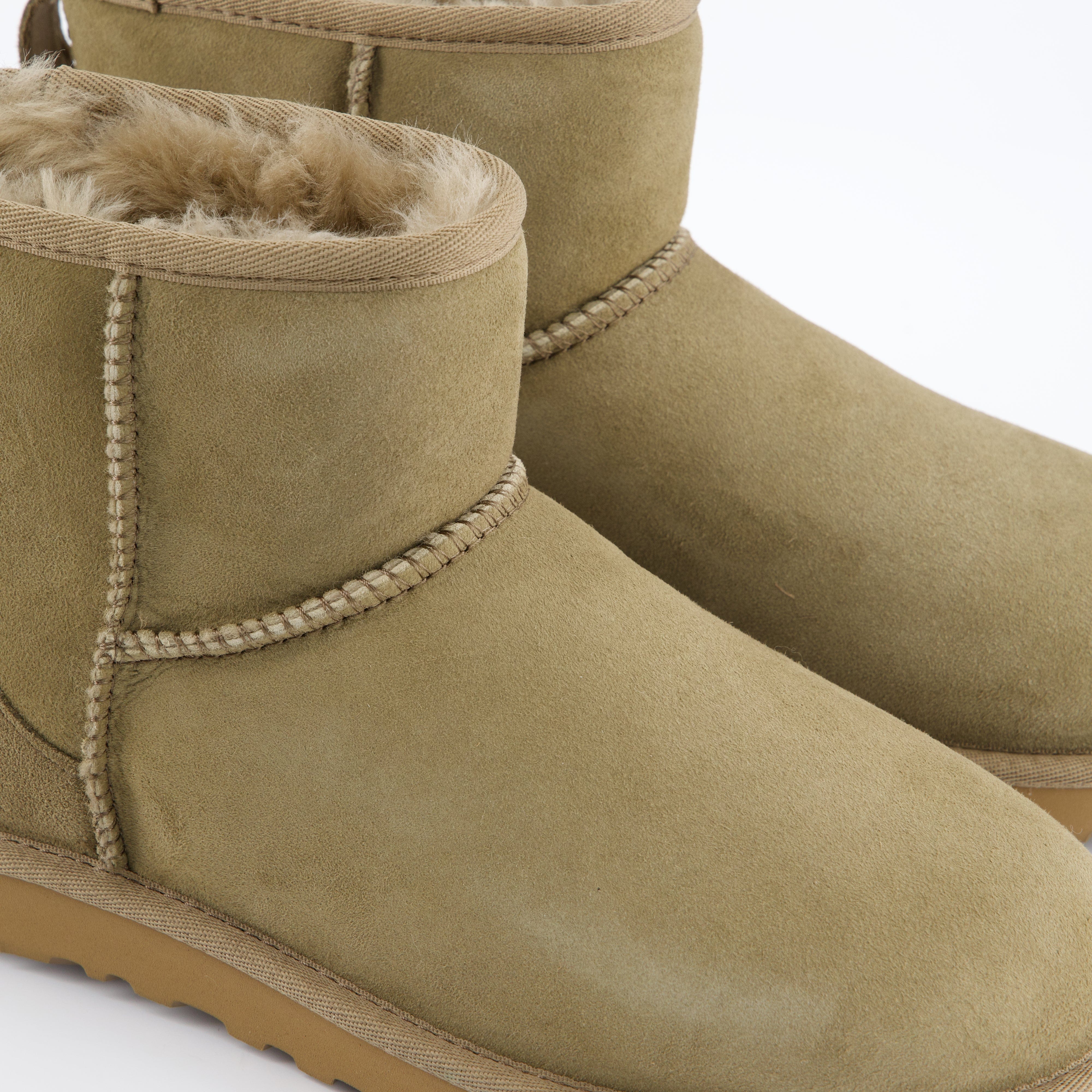 UGG Damenschuhe - Winterstiefel, Winterstiefel Classic Mini II