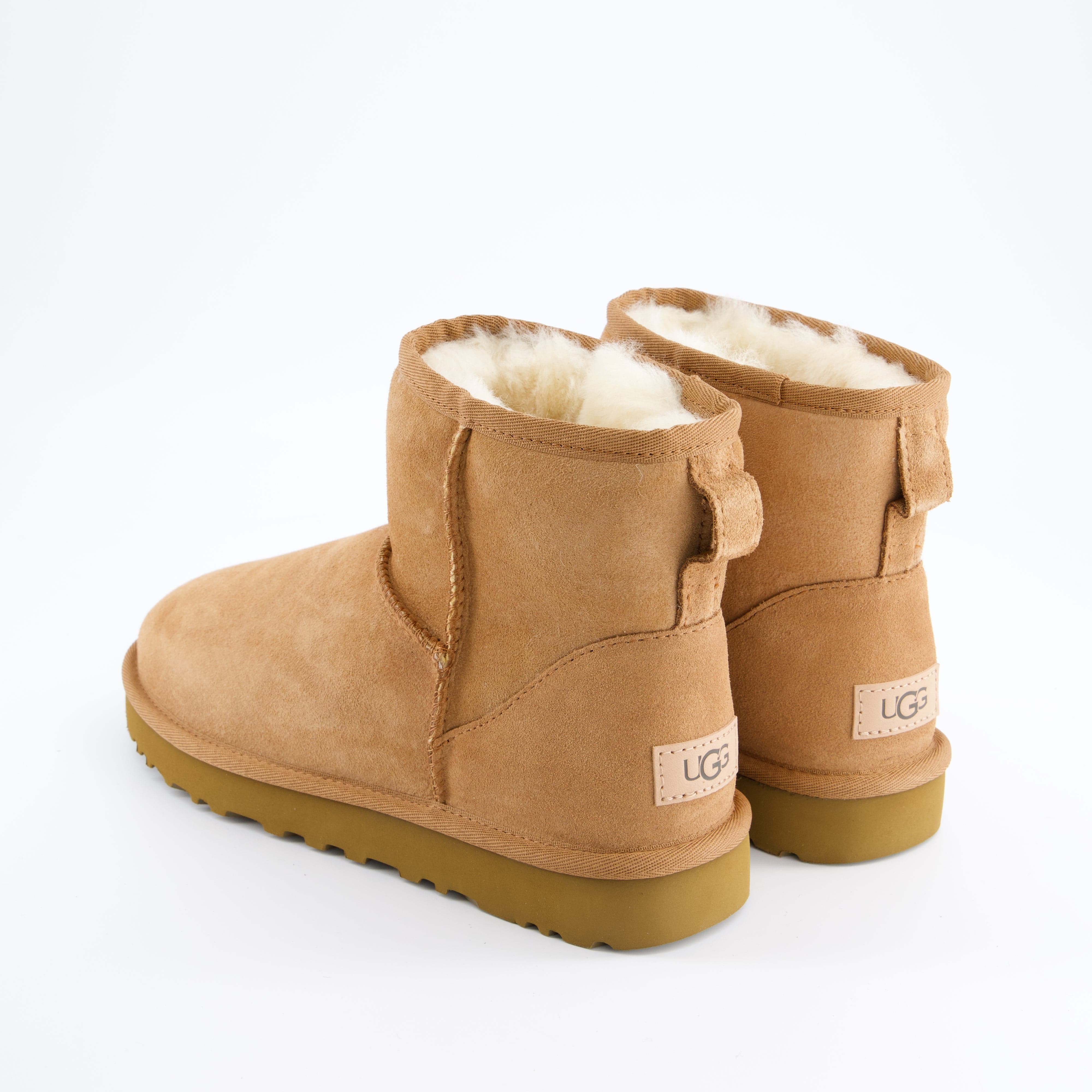 UGG Damenschuhe - Winterstiefel, Winterstiefel Classic Mini II