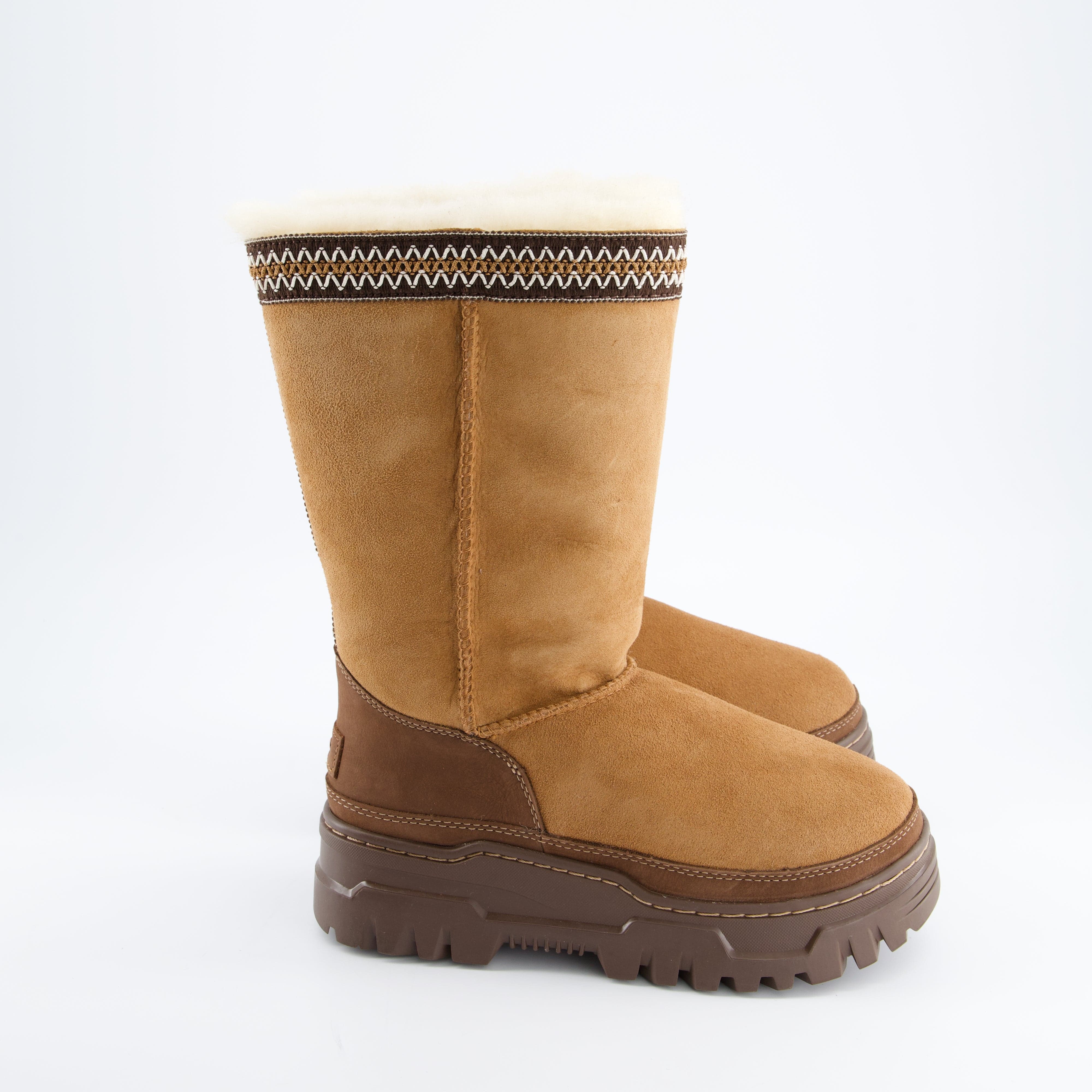 UGG Damenschuhe - Winterstiefel, Winterstiefel Classic Tall Trailgazer