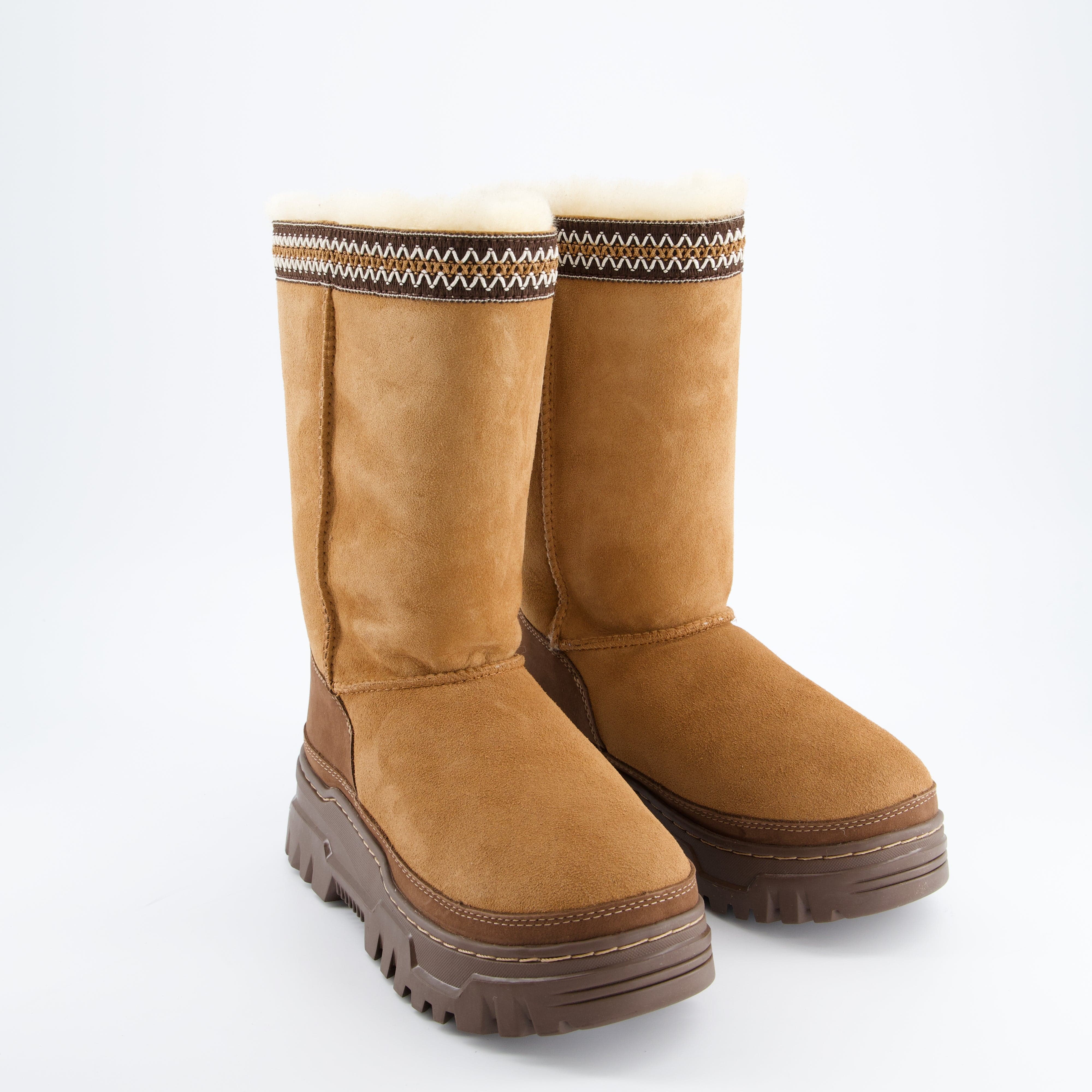 UGG Damenschuhe - Winterstiefel, Winterstiefel Classic Tall Trailgazer